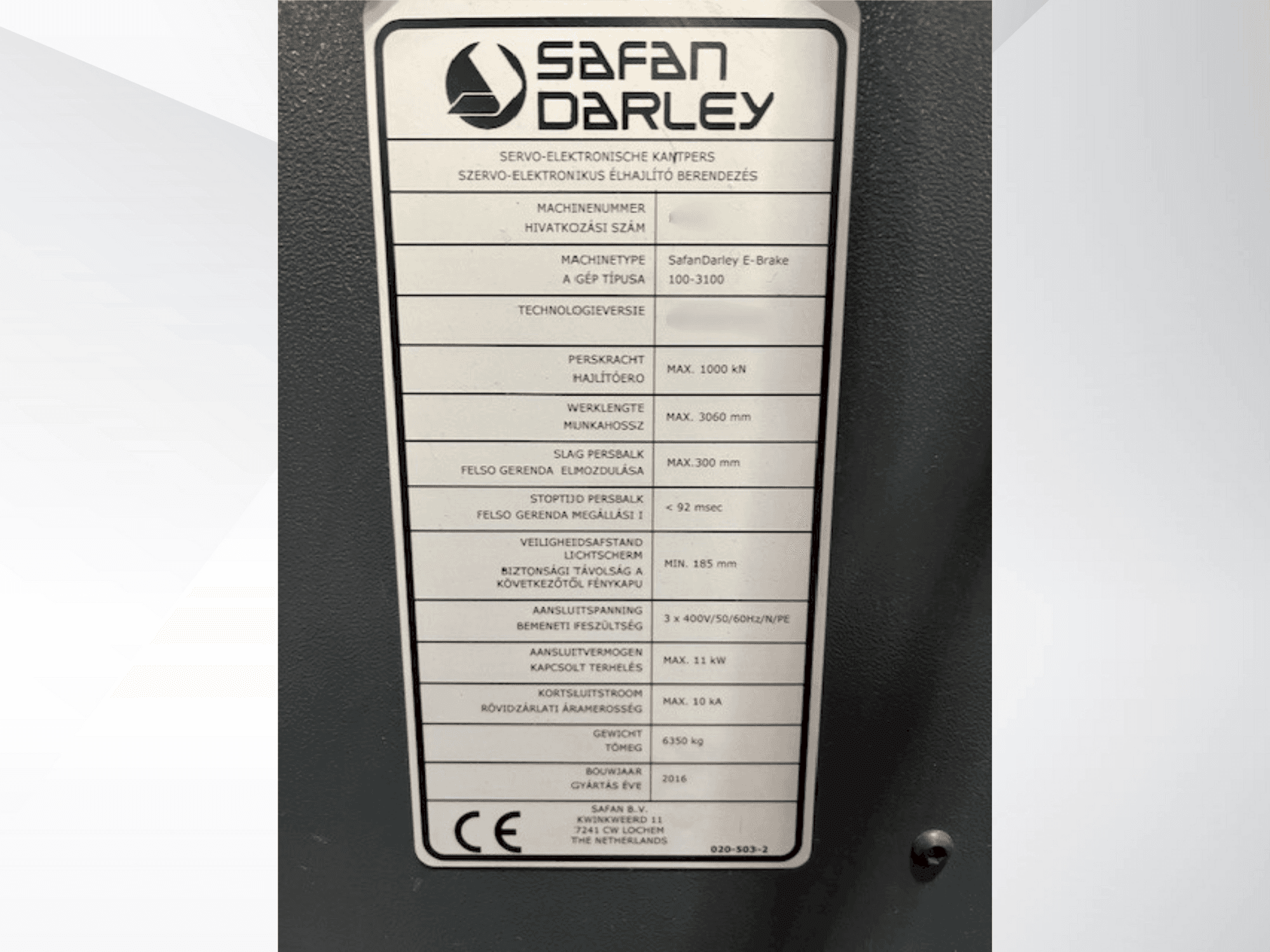 Widok z przodu maszyny Safan E Brake 100 3100