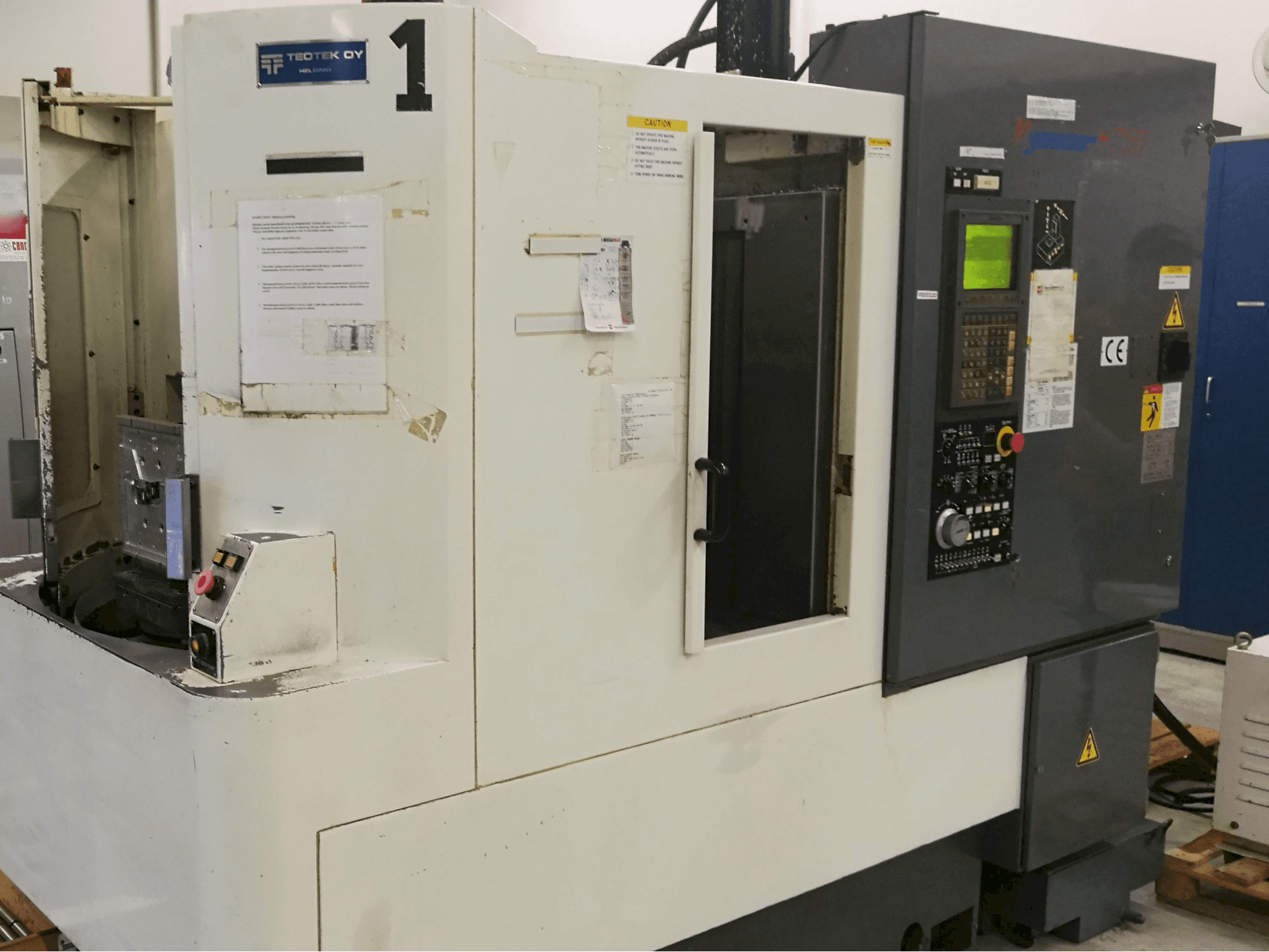 Widok z lewej maszyny Kitamura Mycenter H250