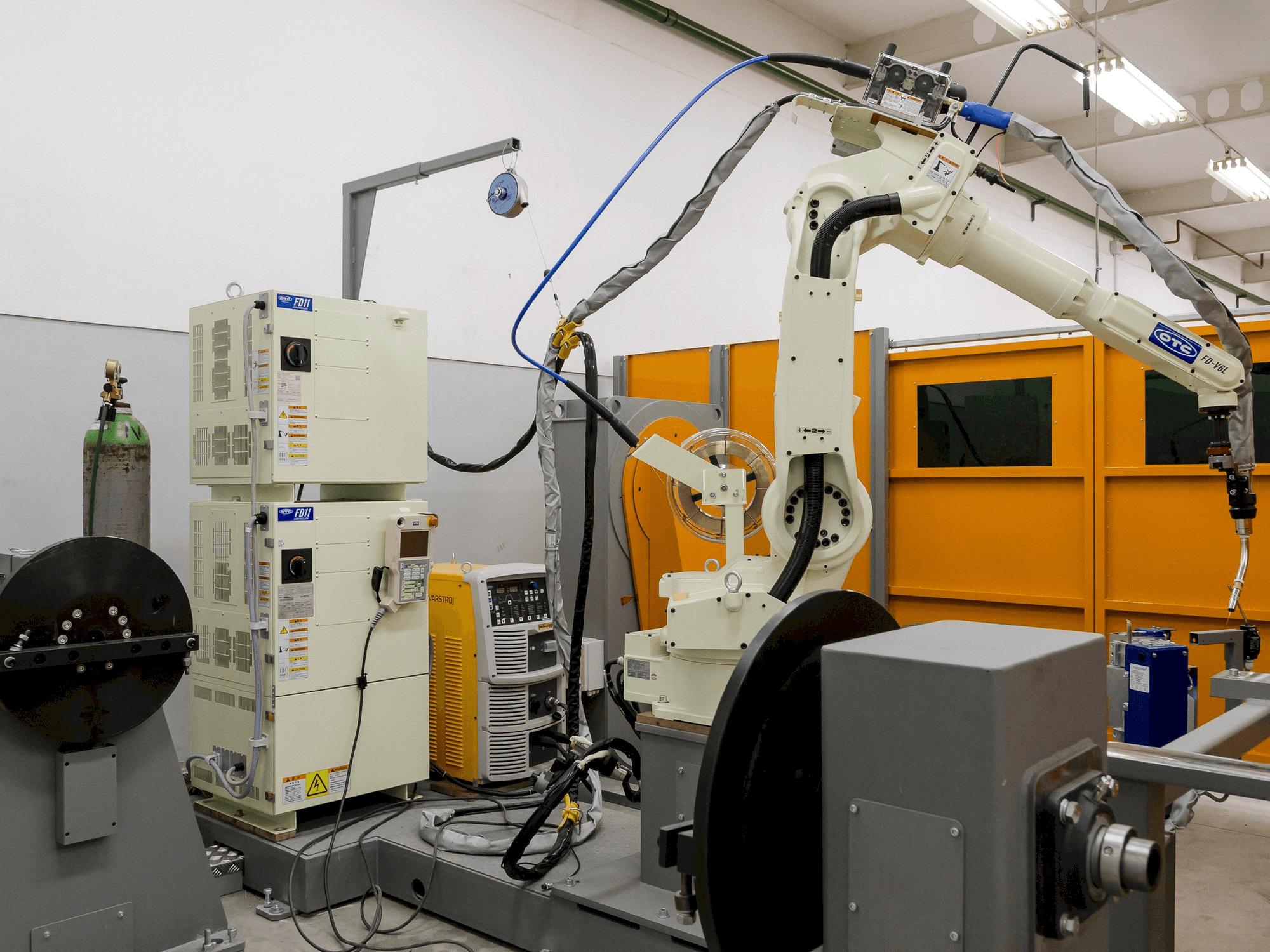 Widok z przodu maszyny Other Otc Daihen Fd11