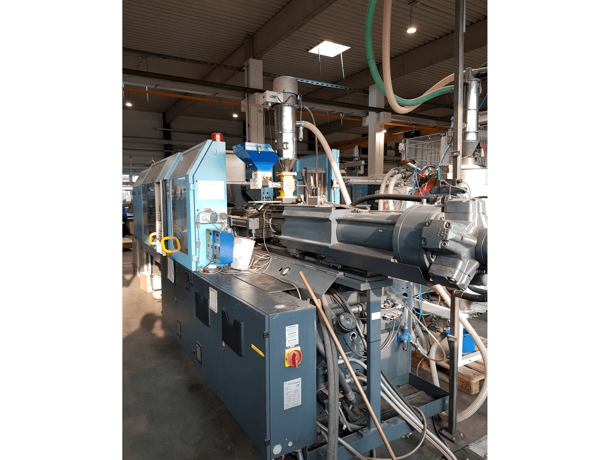 Widok z przodu maszyny DEMAG Ergotech viva 2000-840