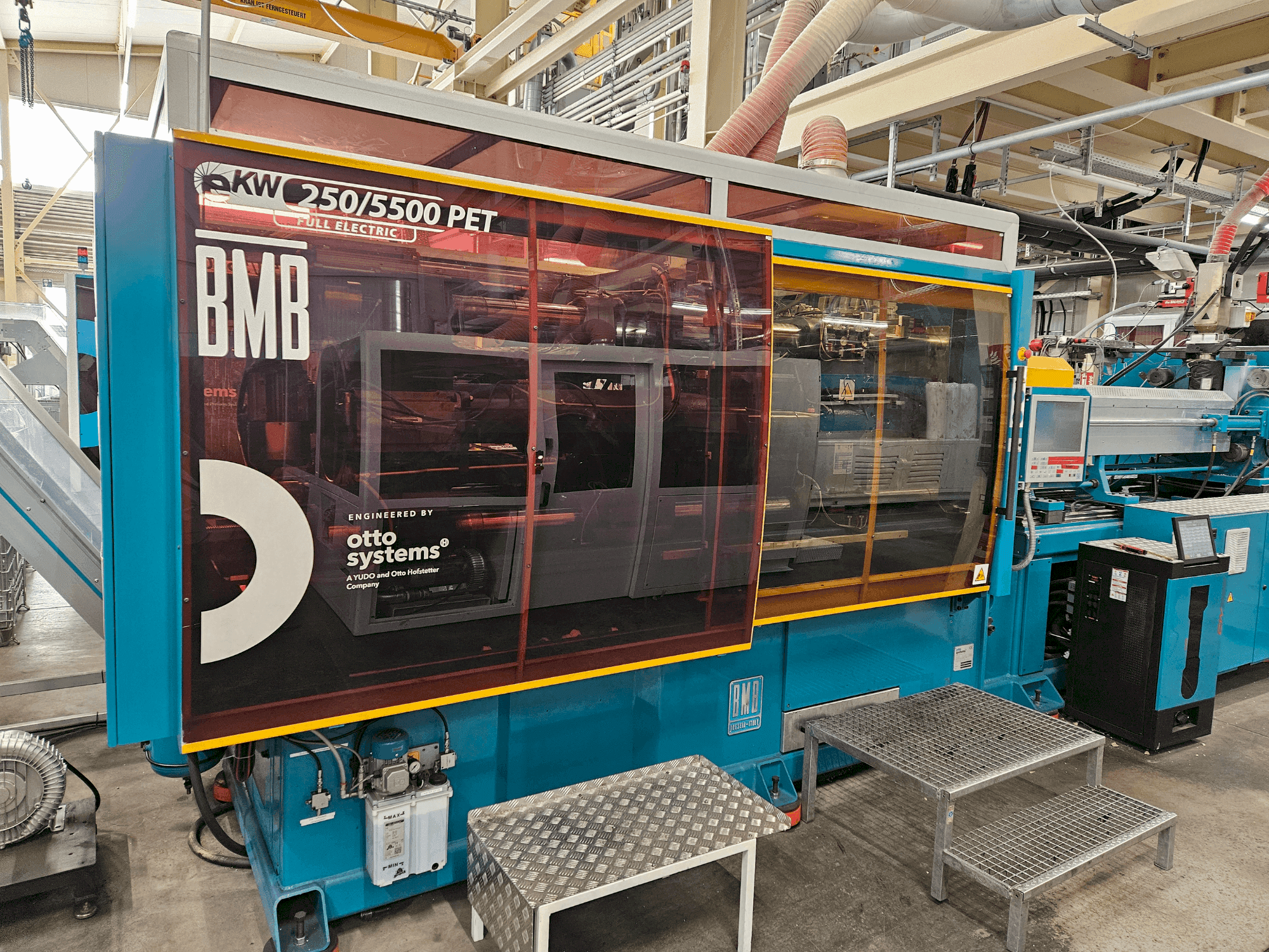 Widok z przodu maszyny Otto Systems eKW 250/5500 PET