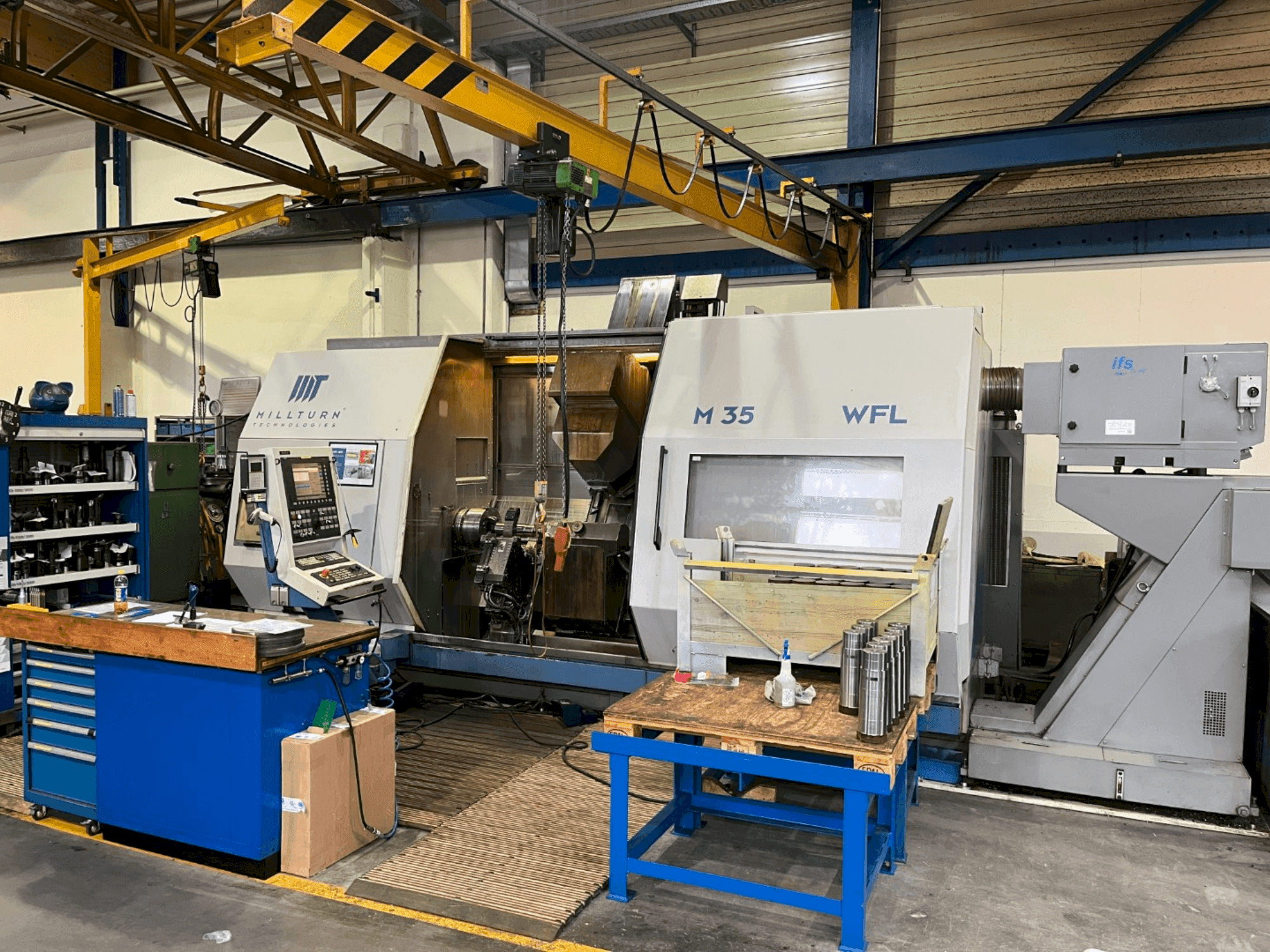 Widok z przodu maszyny WFL M-35