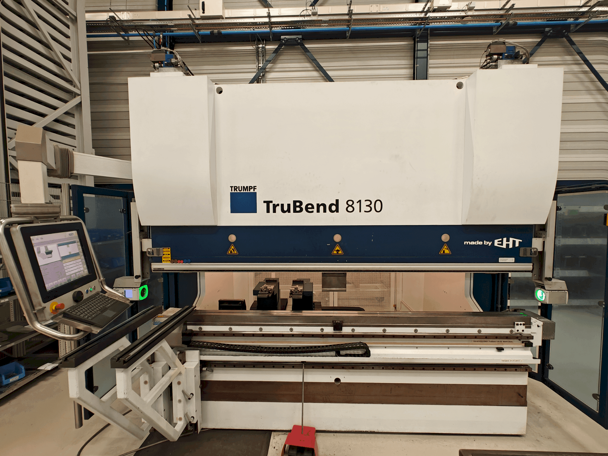 Widok z przodu maszyny TRUMPF EHT TruBend 8130-30