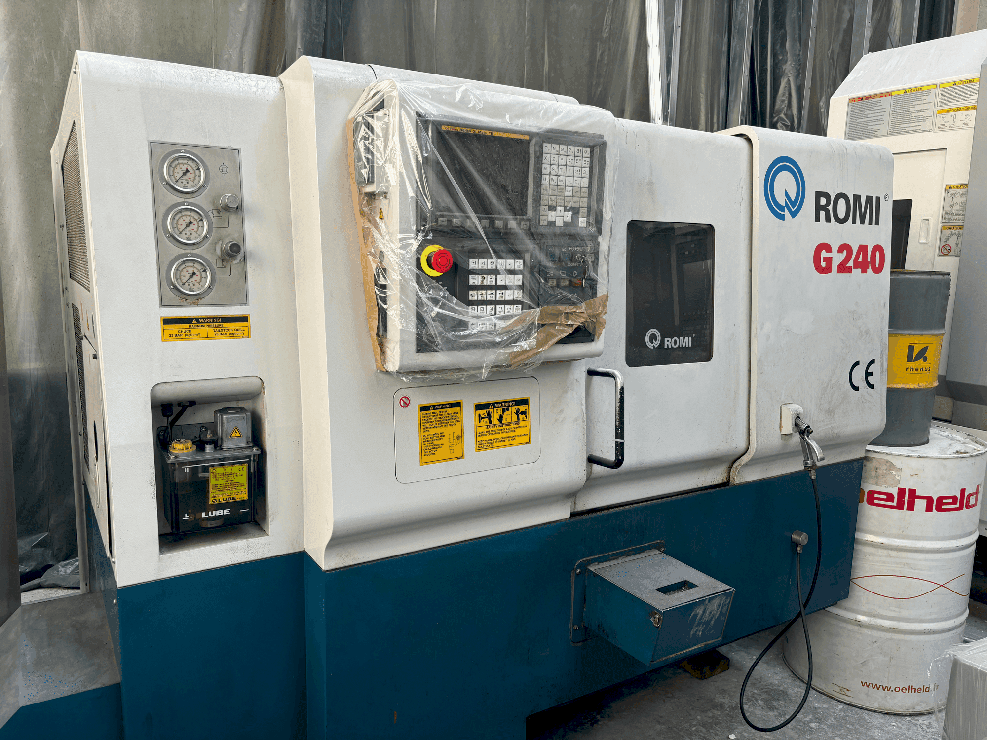 Widok z przodu maszyny Romi G240