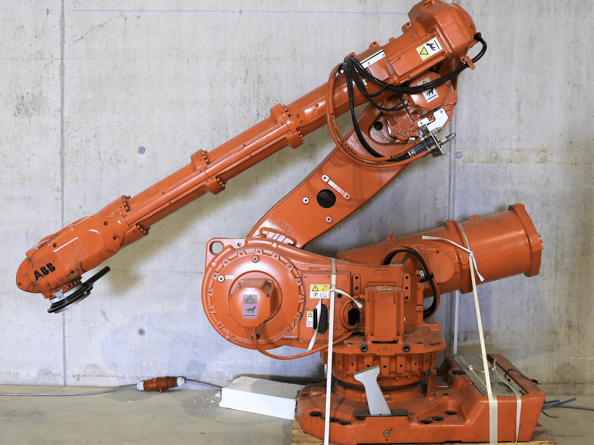 Widok z przodu maszyny ABB 6650