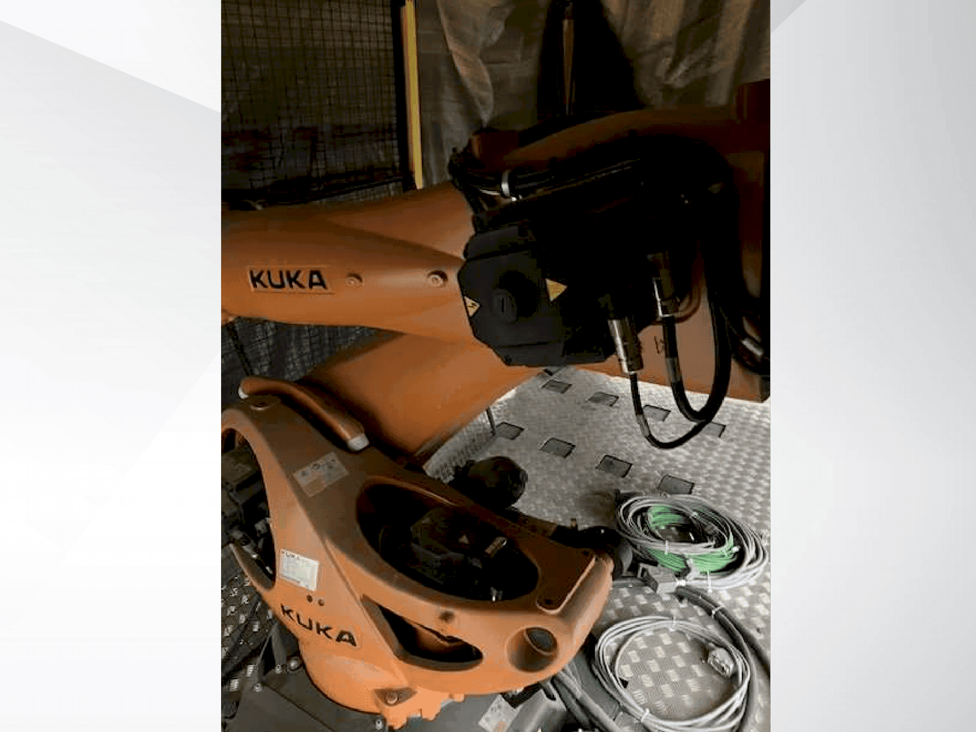 Widok z przodu maszyny KUKA KR 210 R2700 extra (2018)
