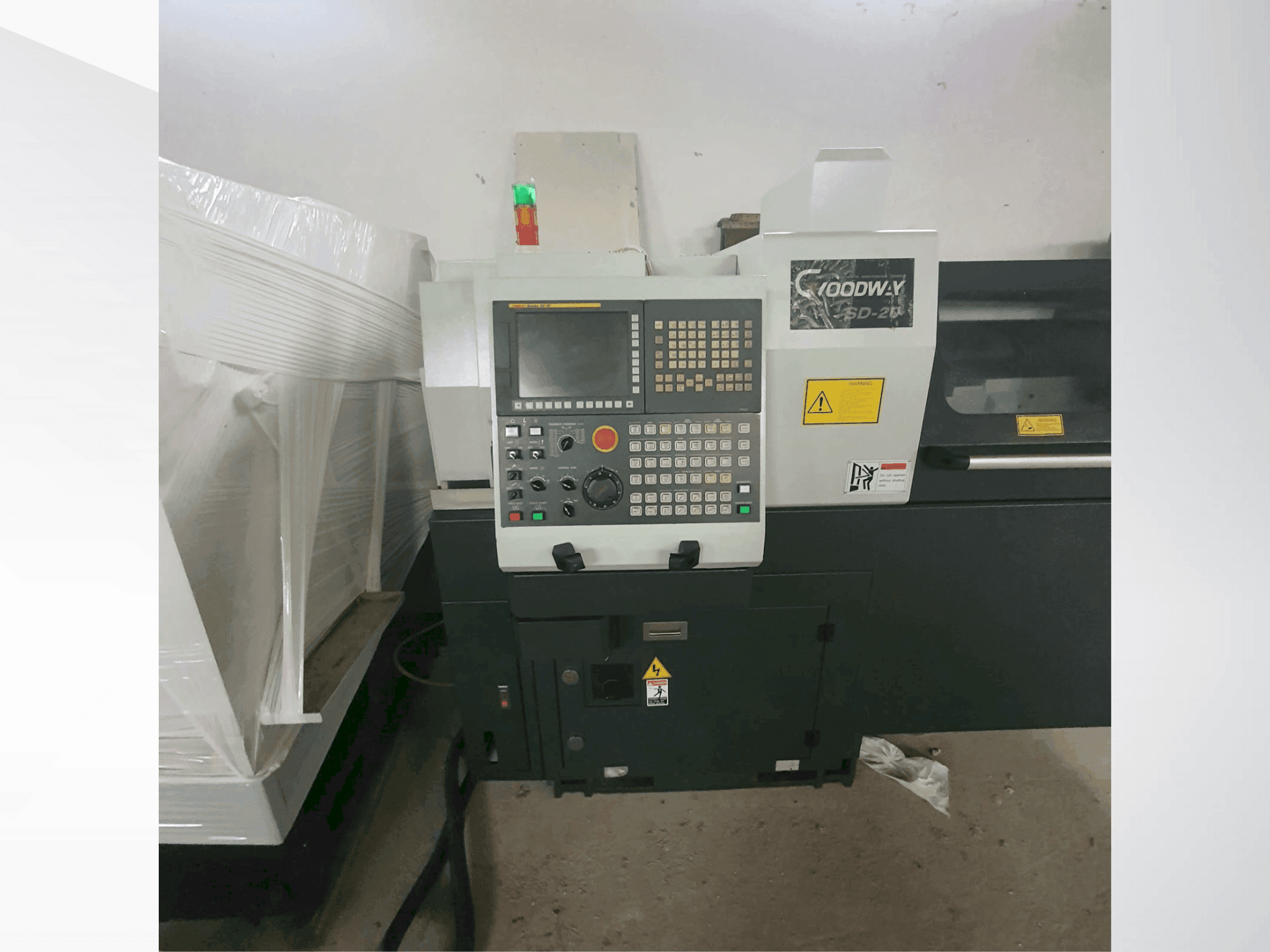 Widok z przodu maszyny Goodway SD 20