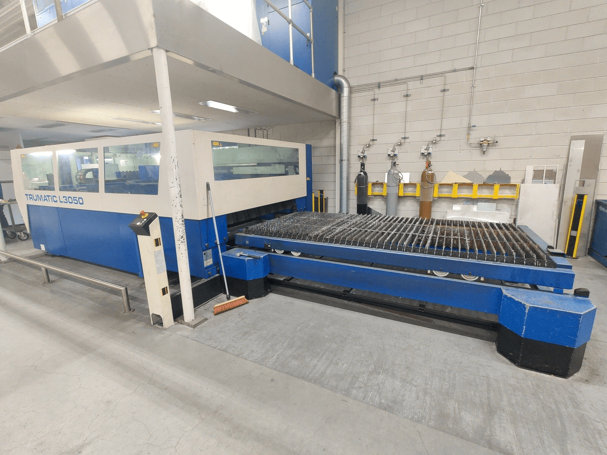 Widok z przodu maszyny Trumpf Trumatic L3050