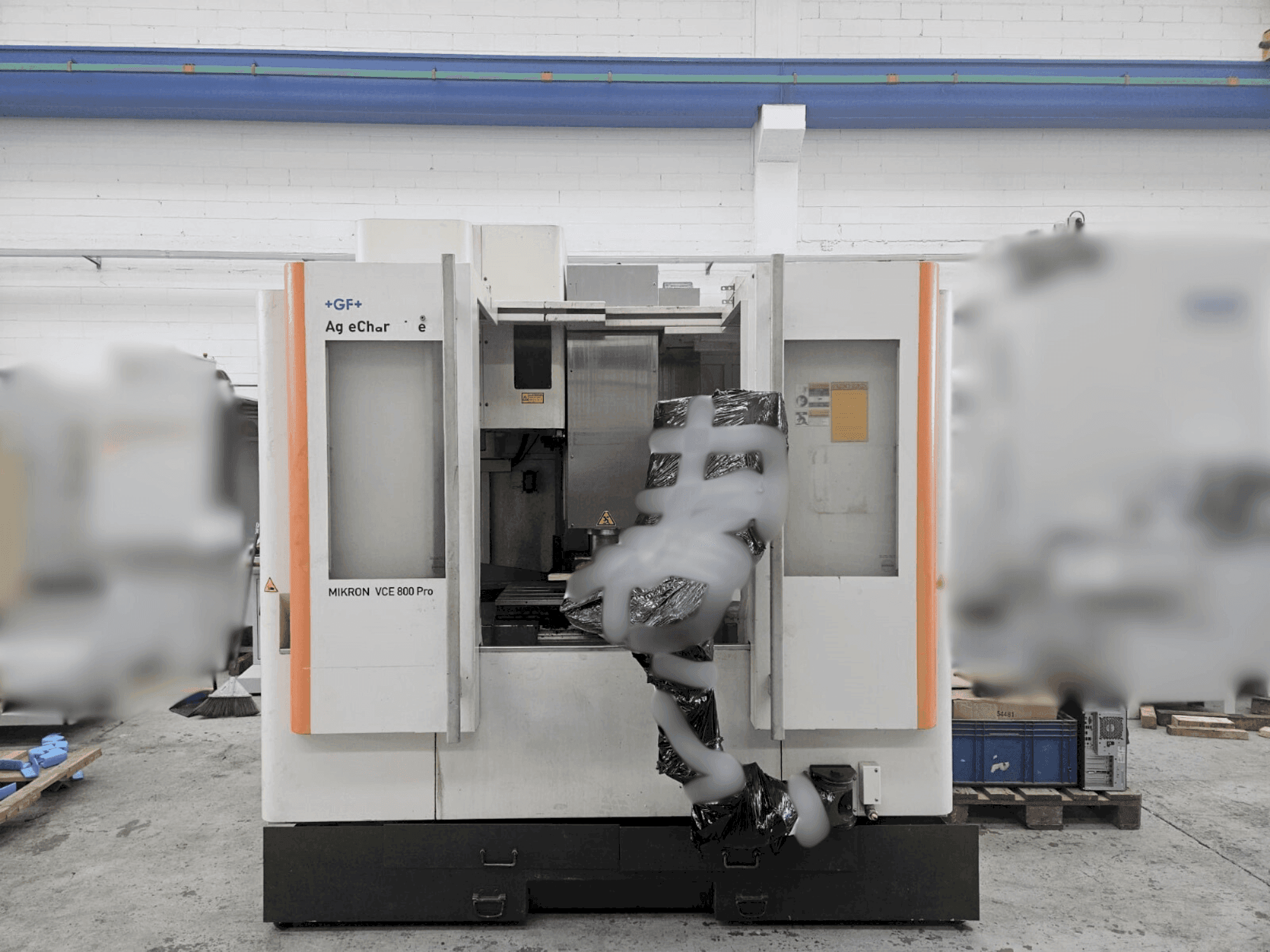 Widok z przodu maszyny +GF+ AGIE CHARMILLES VCE 800 PRO