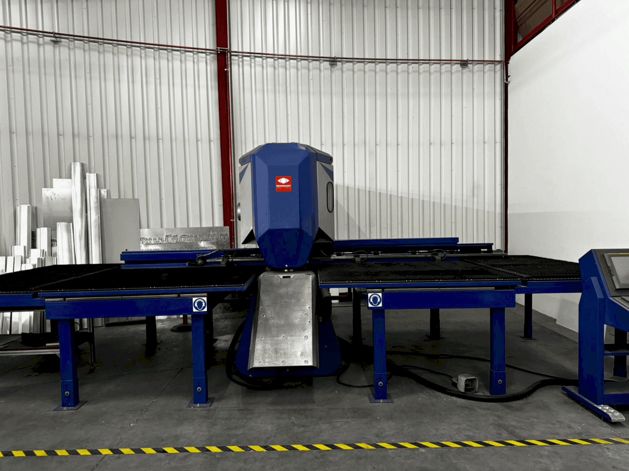 Widok z przodu maszyny TECHNOLOGY Tecnotransfer 1500x3000