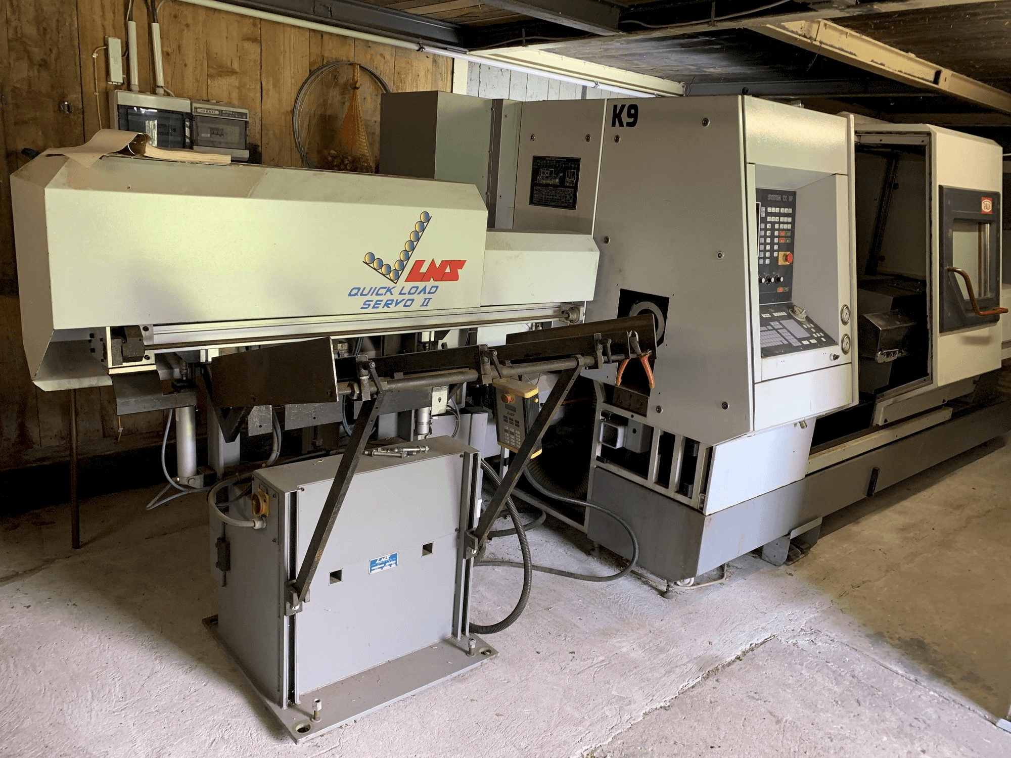 Widok z przodu maszyny TRAUB TND 350 G