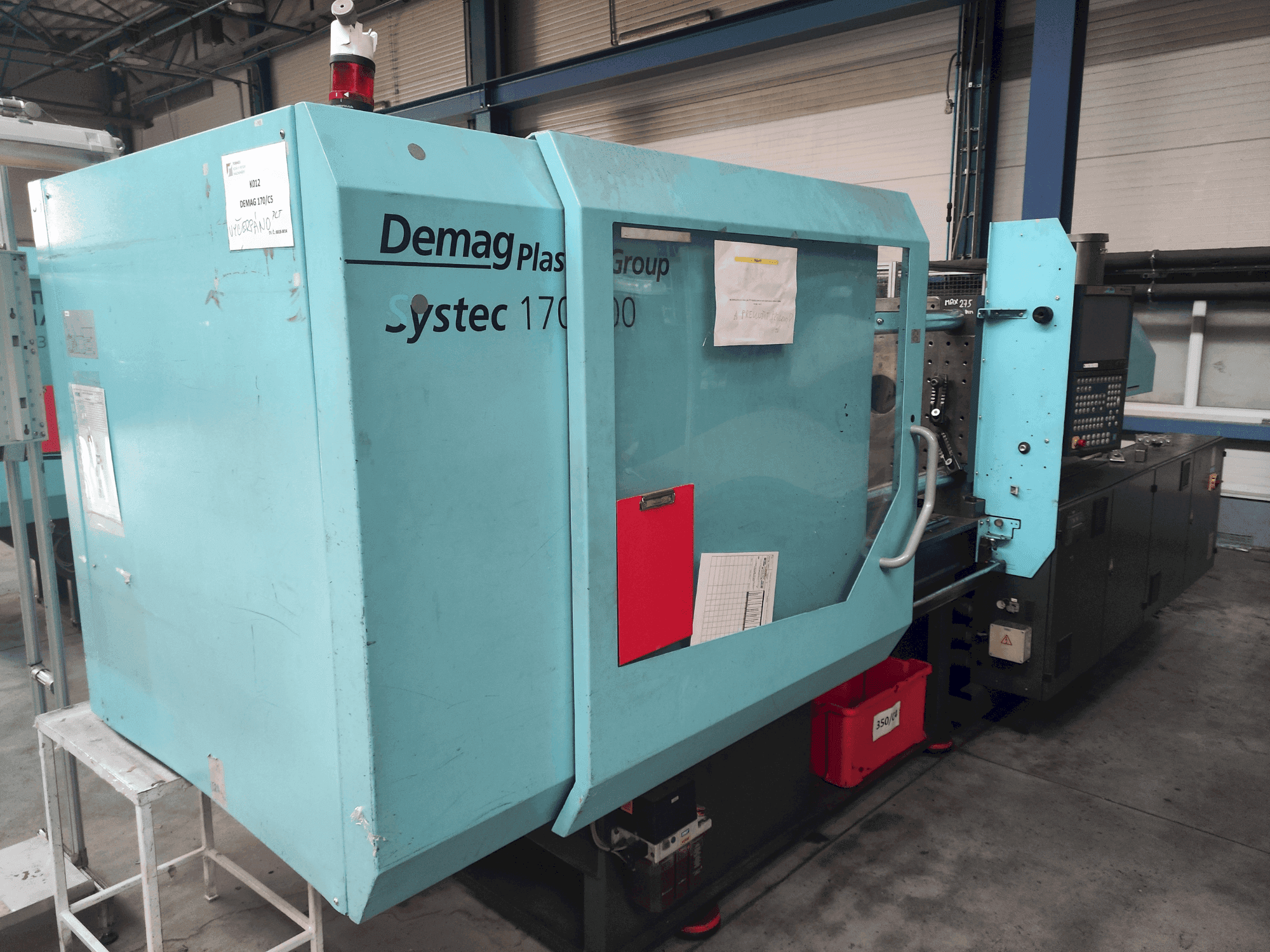 Widok z przodu maszyny DEMAG Systec 170/520-600