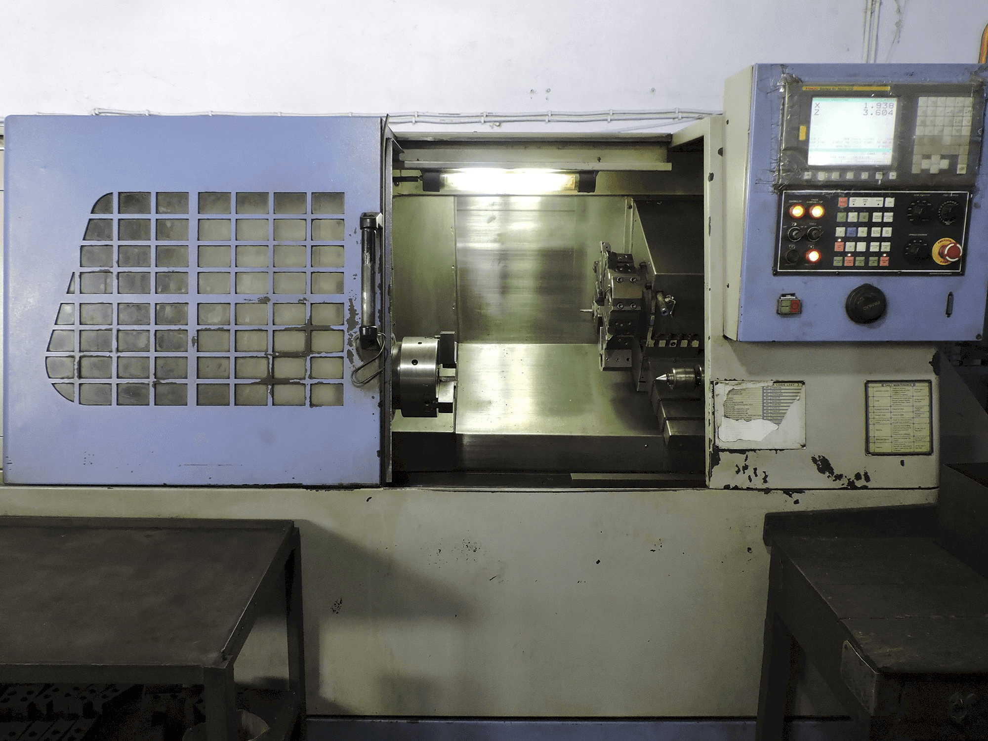 Widok z przodu maszyny Macpower VX-200