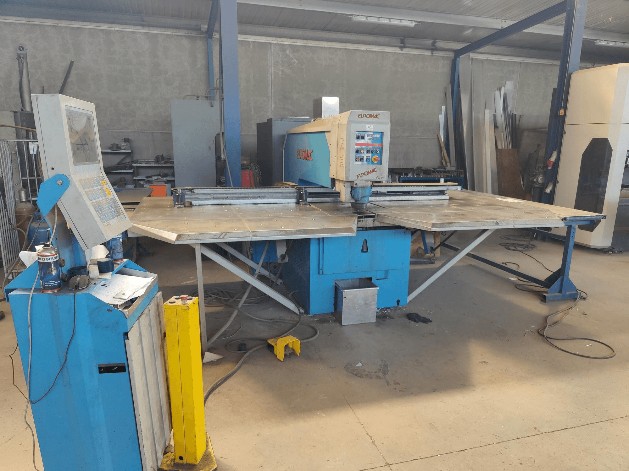 Widok z przodu maszyny Euromac Z/1250/30