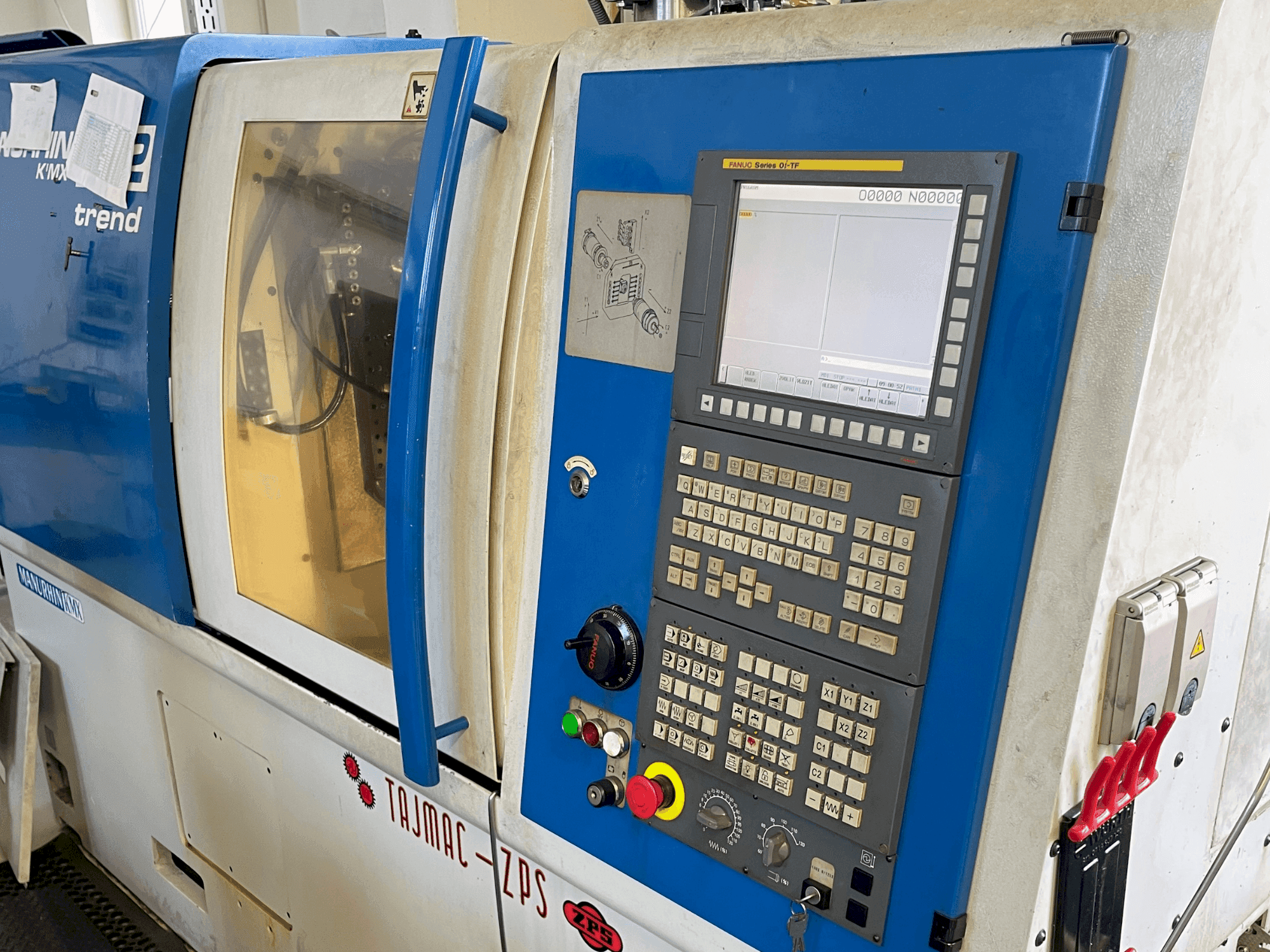 Widok z przodu maszyny Manurhin K'MX 532 TREND