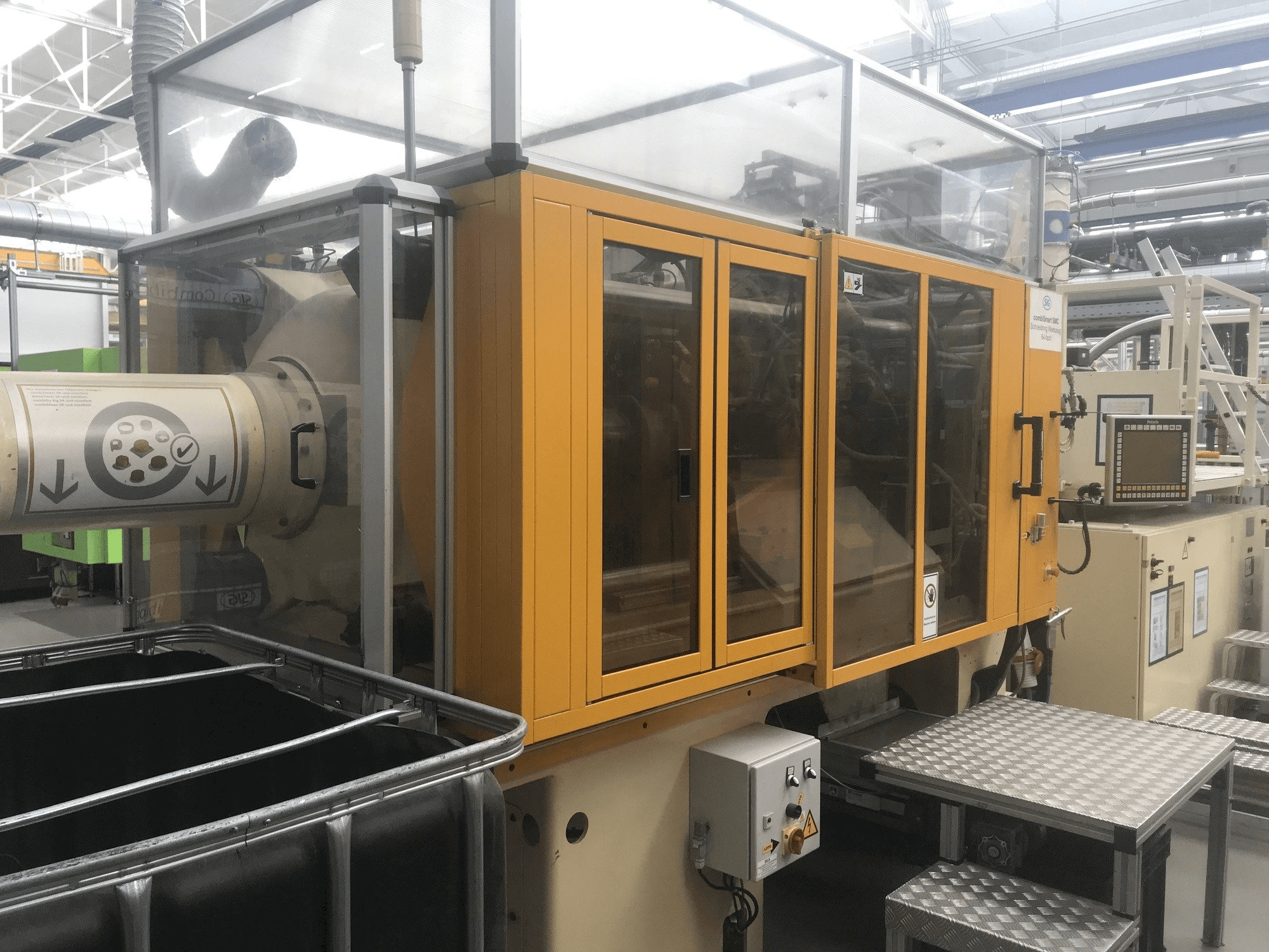 Widok z przodu maszyny Husky H225 RS 45/38