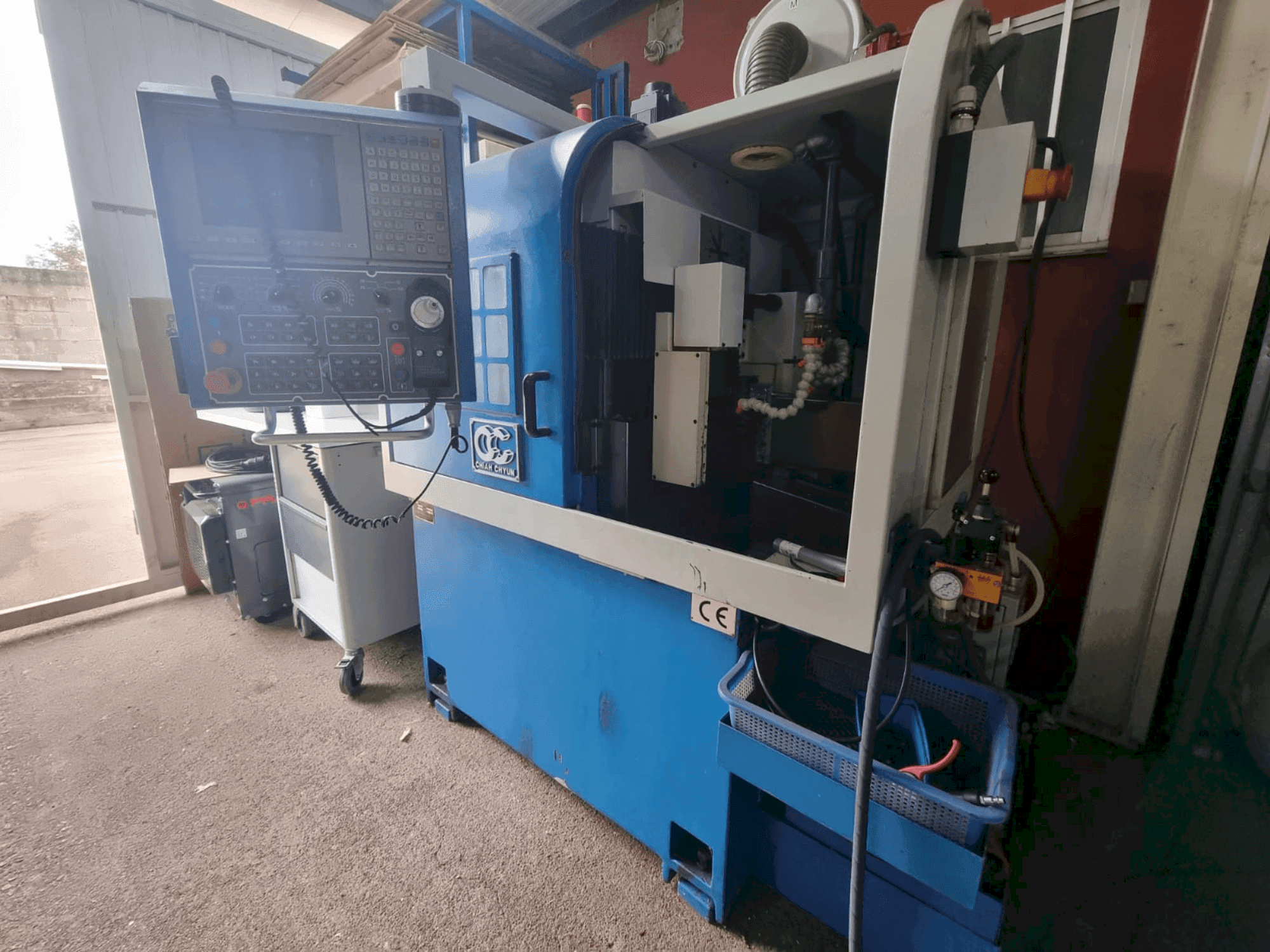 Widok z przodu maszyny Chiah-Chyun CY-32M