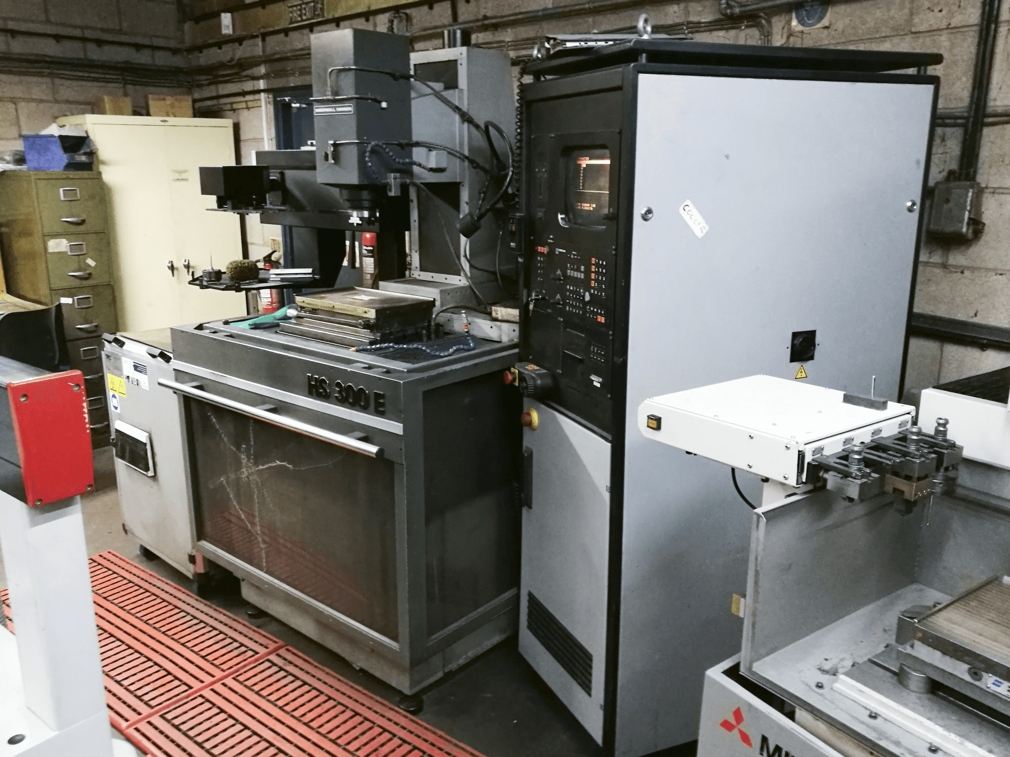 Widok z lewej maszyny INGERSOLL HANSEN HS 300 E