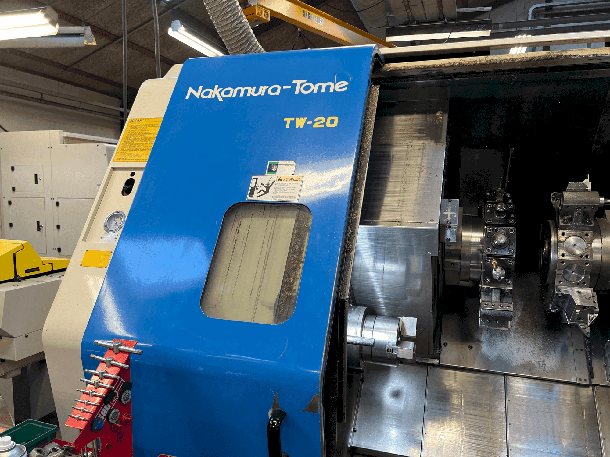 Widok z przodu maszyny NAKAMURA TW-20