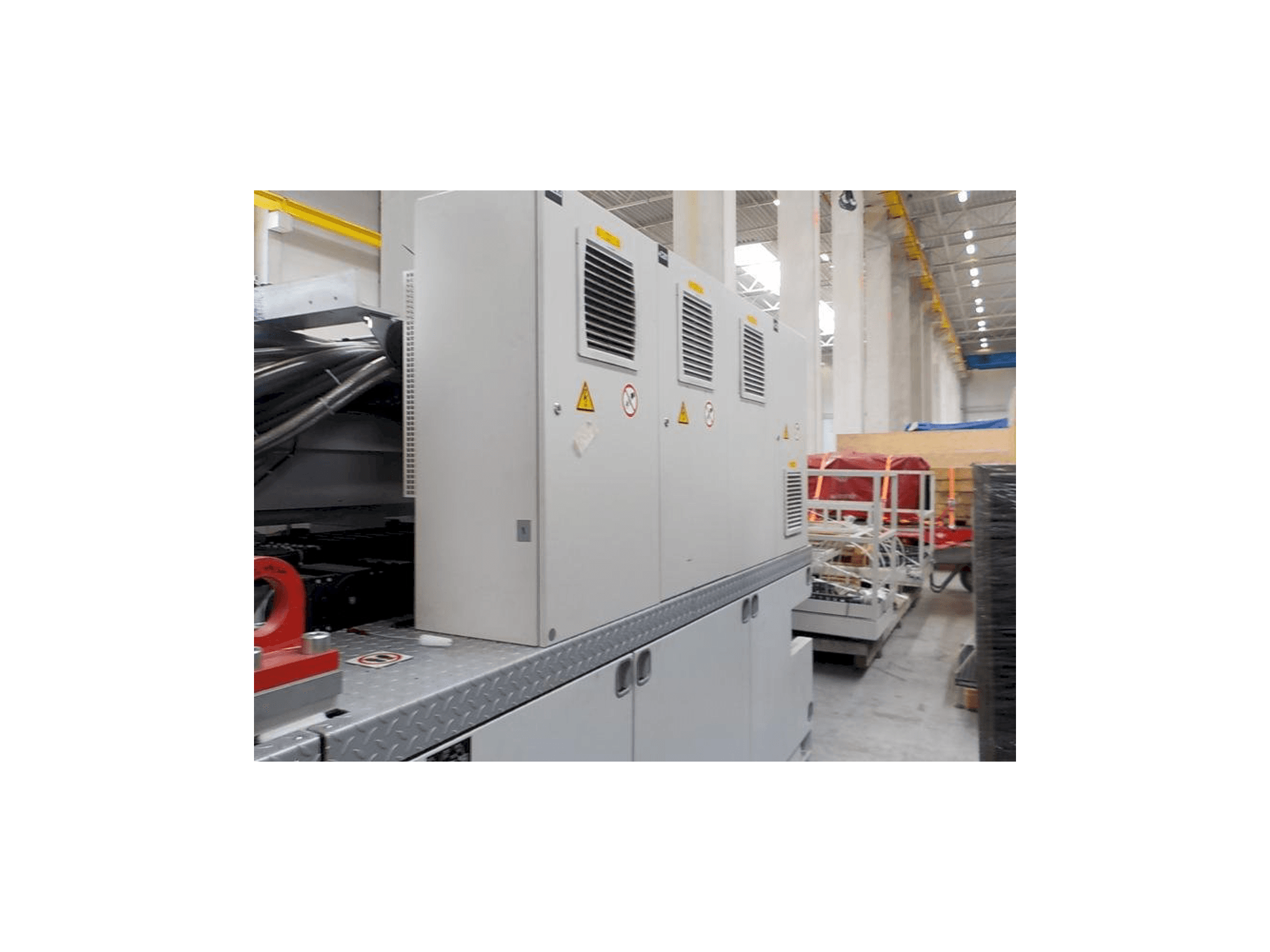 Widok z przodu maszyny Krauss Maffei 1600/6100 MX