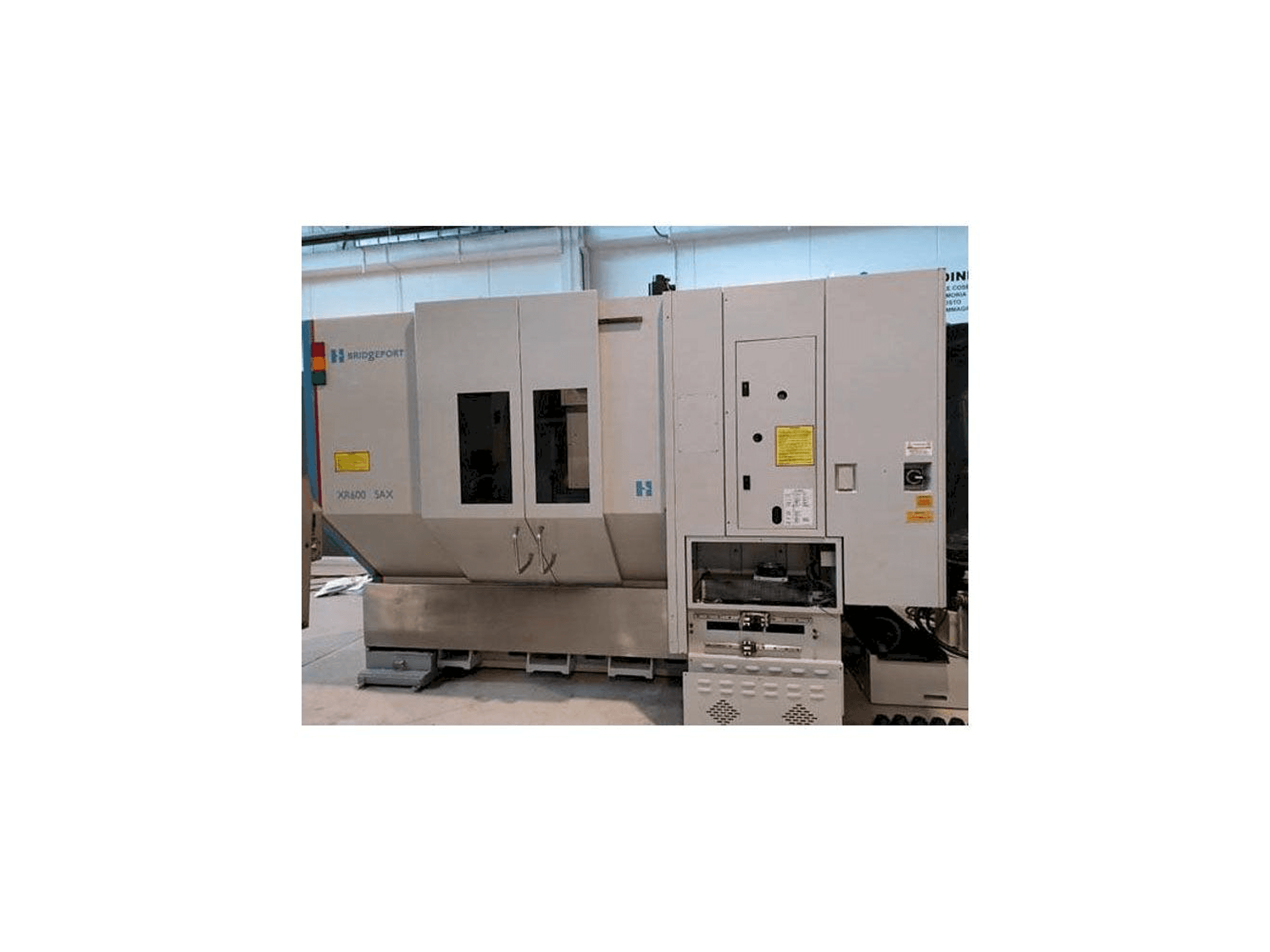 Widok z przodu maszyny HARDINGE XR 600 5AX