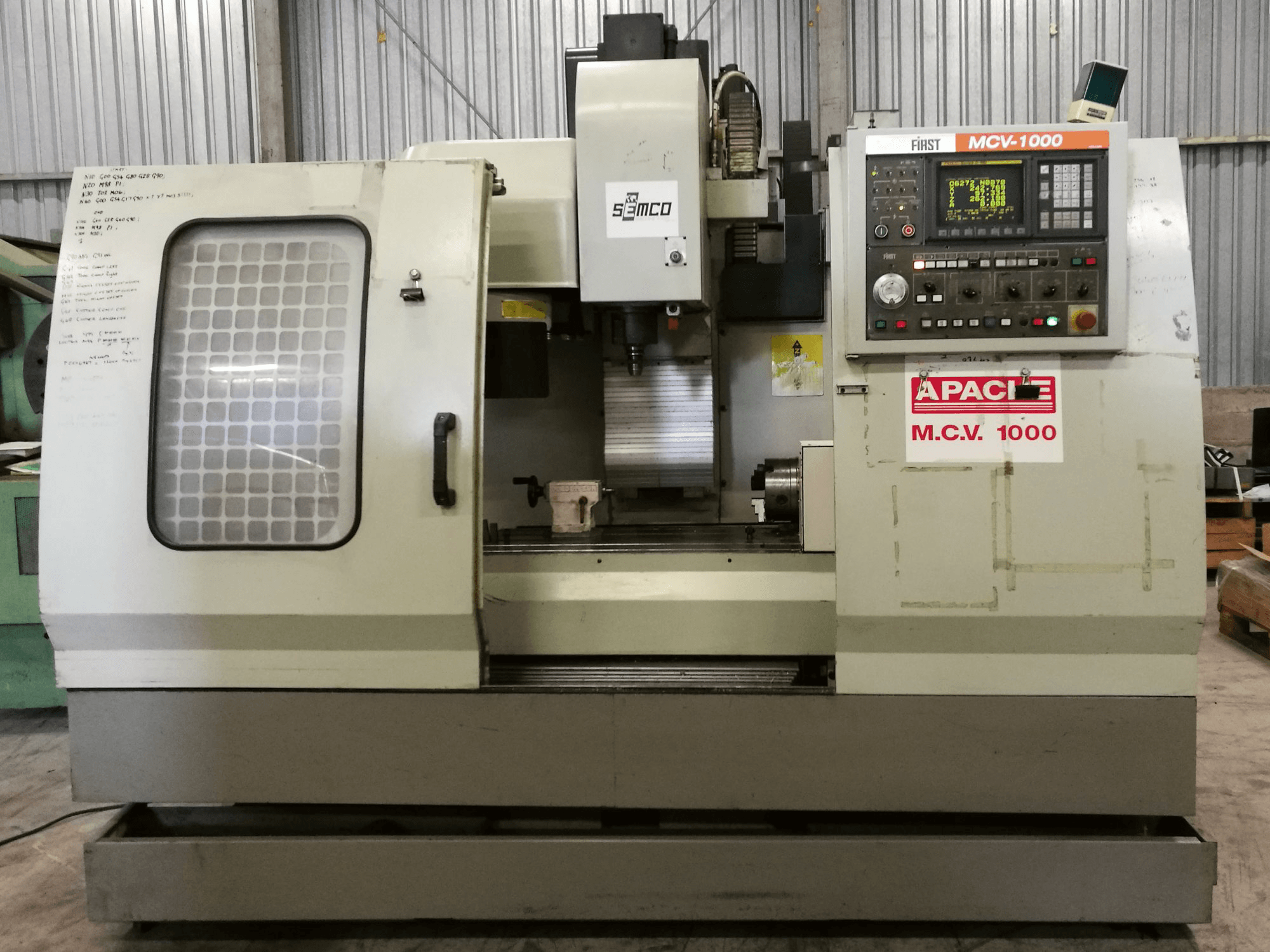 Widok z przodu maszyny FIRST MCV-1000