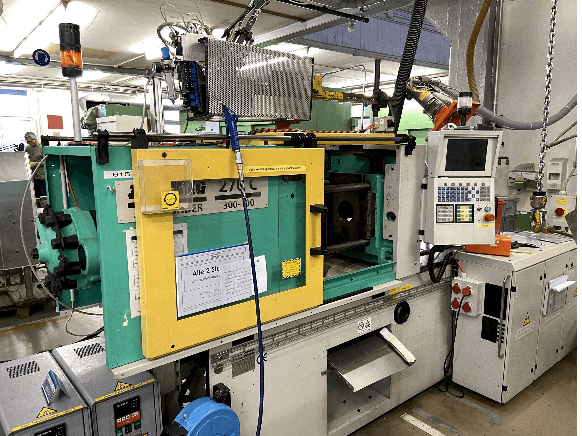 Widok z przodu maszyny Arburg ALLROUNDER 270 C 300 - 100