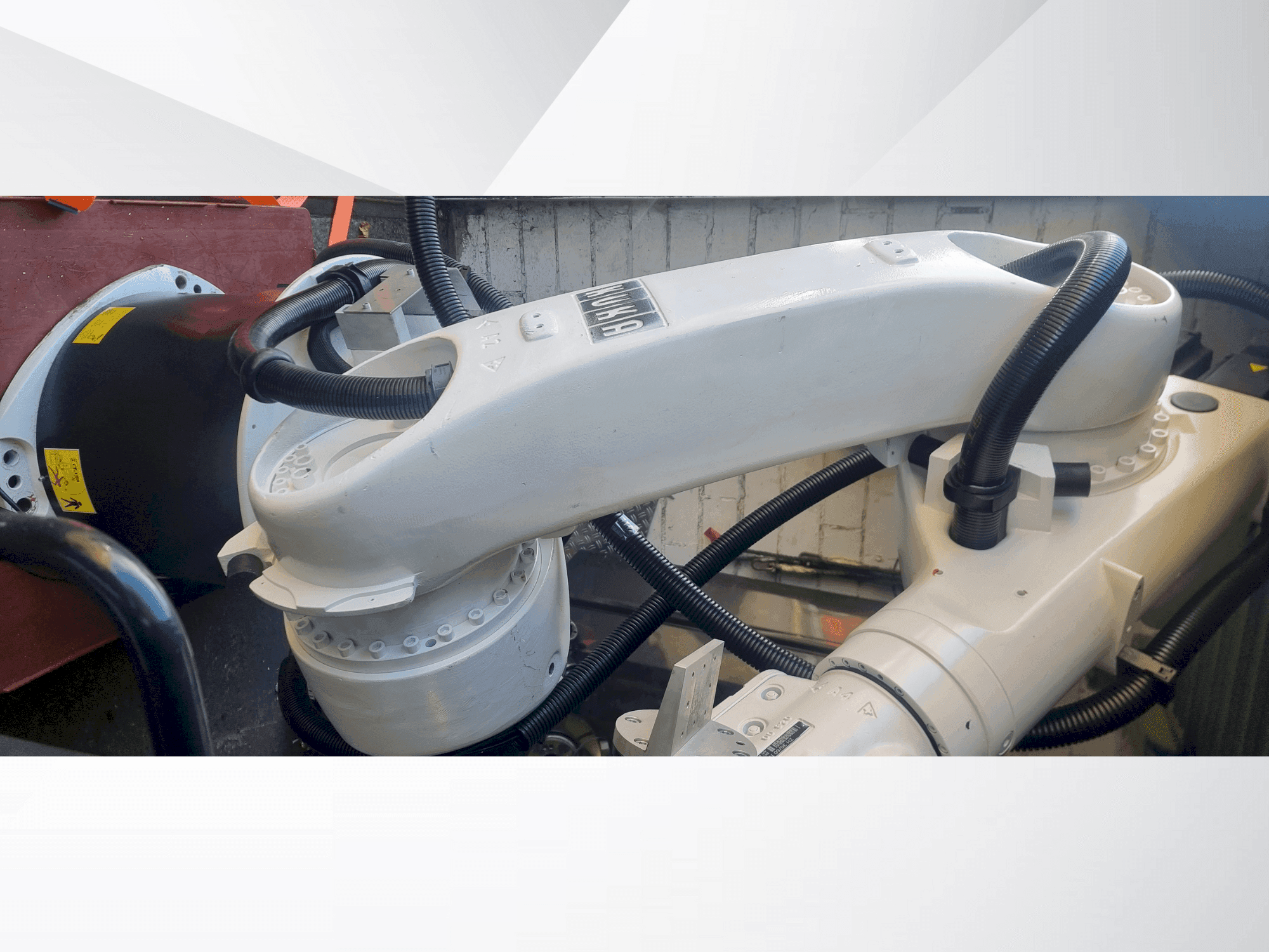 Widok z przodu maszyny KUKA Kr30-3