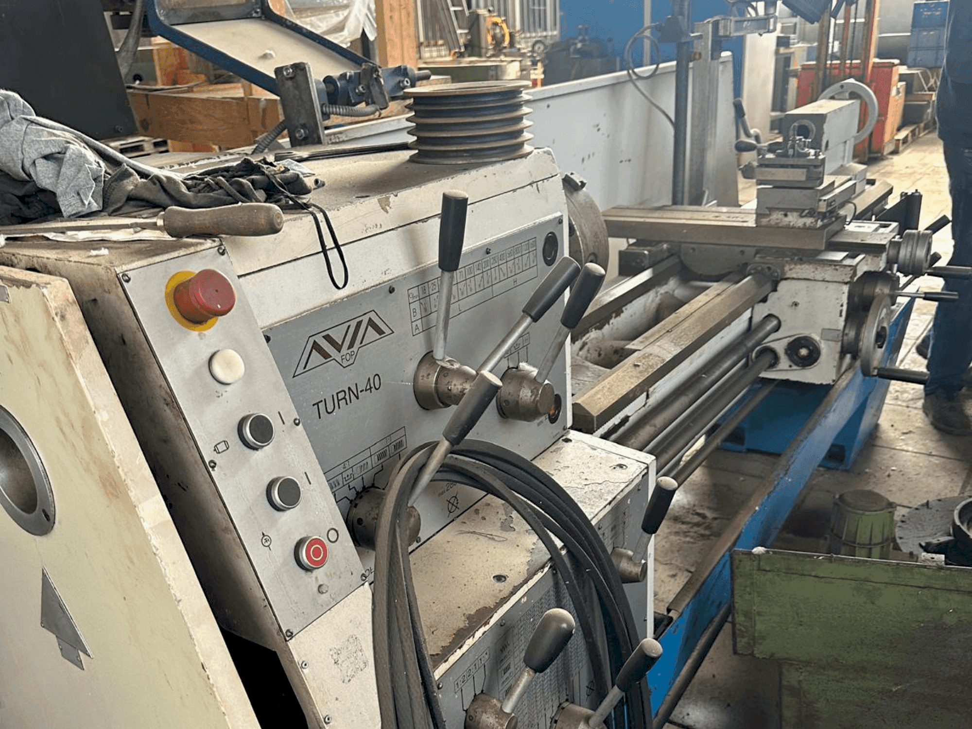 Widok z przodu maszyny Avia TURN-40