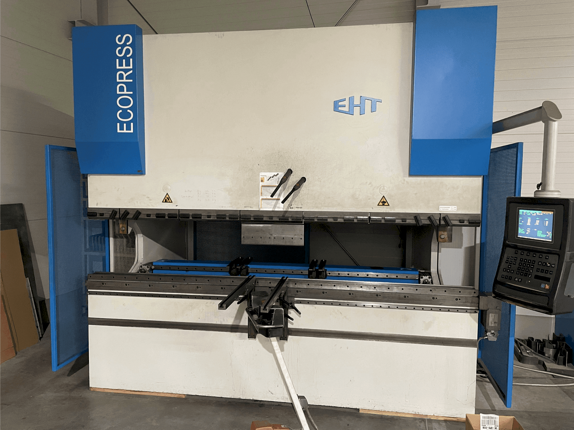 Widok z przodu maszyny EHT Ecopress 135-30