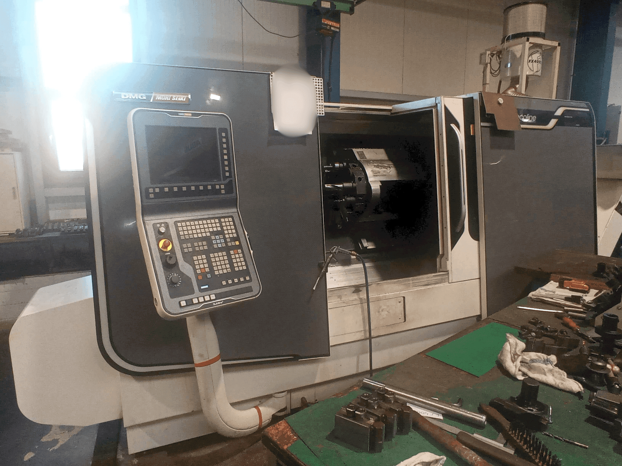 Widok z przodu maszyny DMG Mori Seiki CTX 510 ecoline