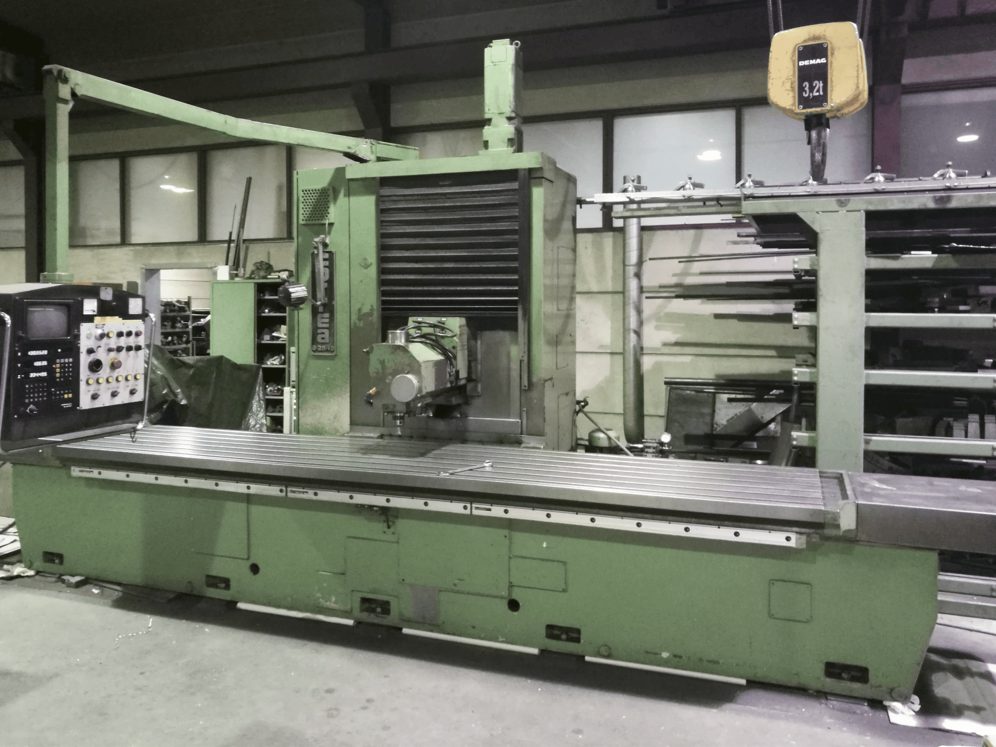 Widok z prawej maszyny Correa A-20/40