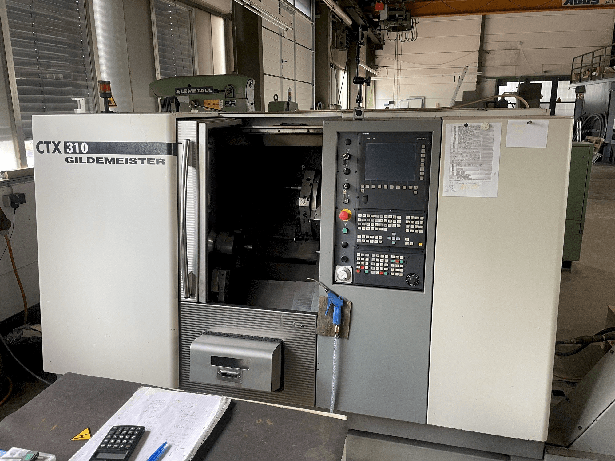 Widok z przodu maszyny Gildemeister CTX 310