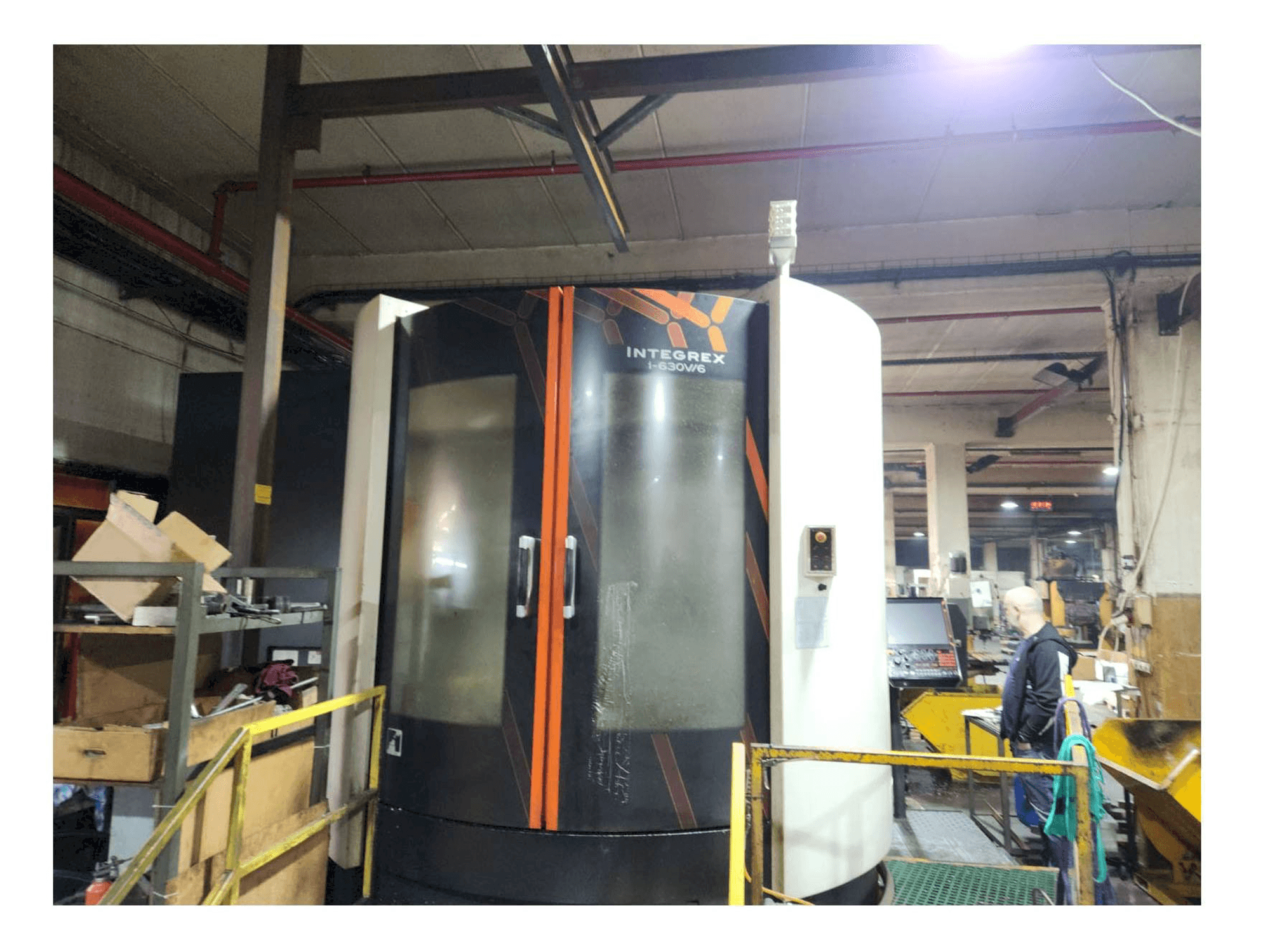 Widok z przodu maszyny Mazak INTEGREX i-630V/6