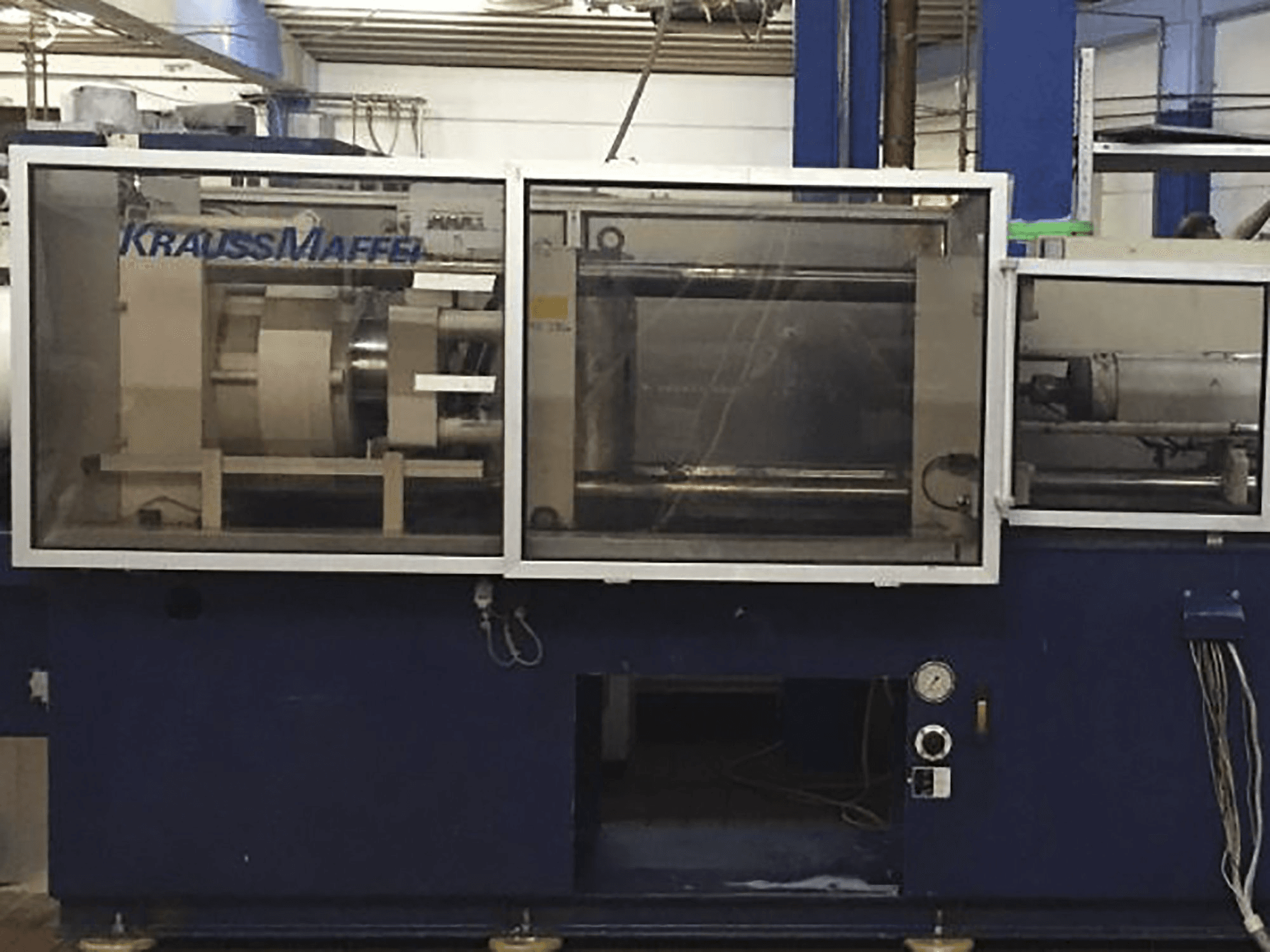 Widok z przodu maszyny Krauss Maffei 150-620 B1