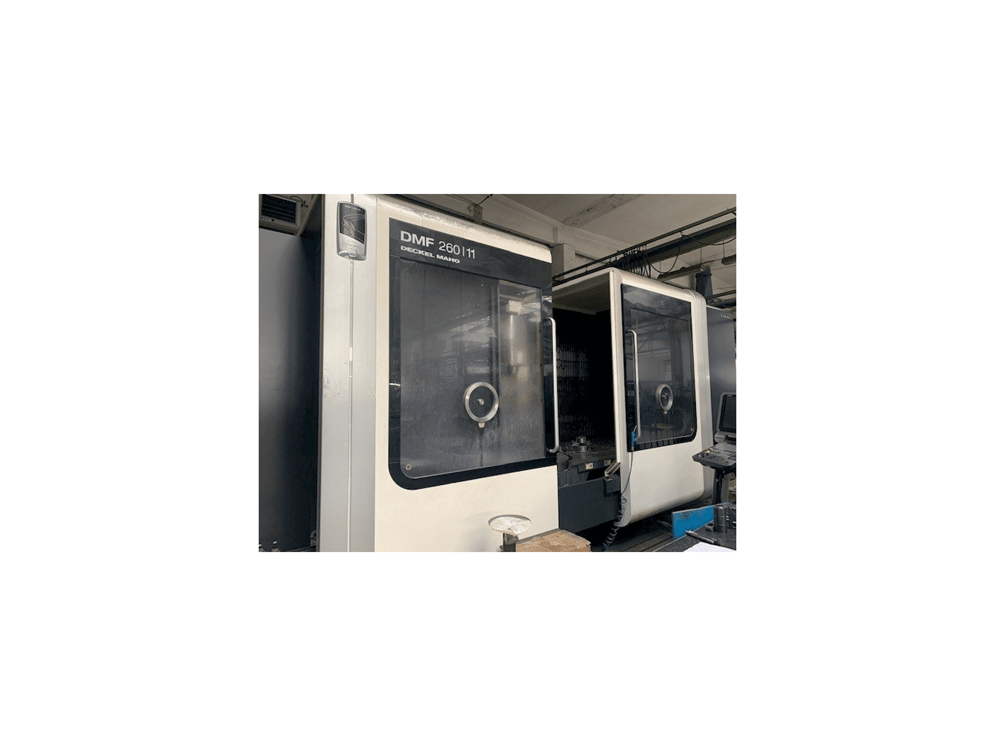 Widok z przodu maszyny DMG DMF 260 linear