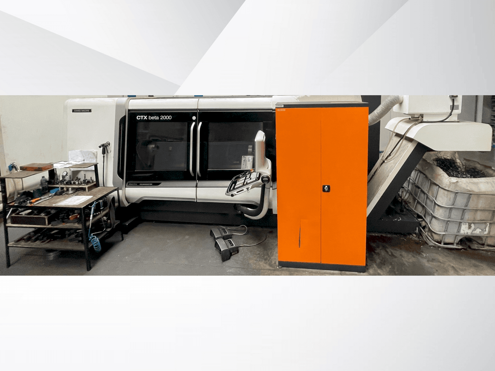 Widok z przodu maszyny DMG MORI CTX 2000