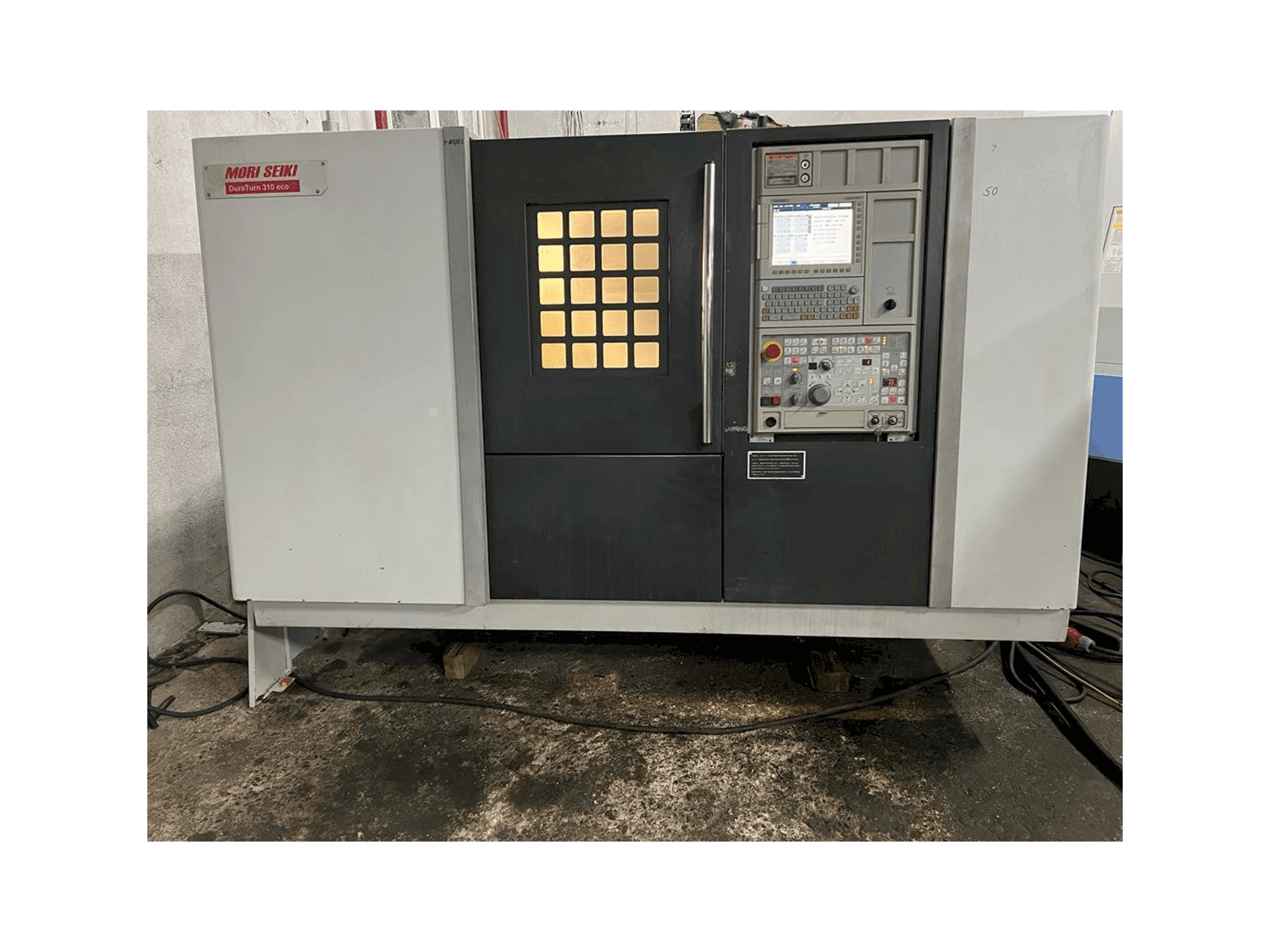 Widok z przodu maszyny DMG Mori Seiki DuraTurn 310 eco