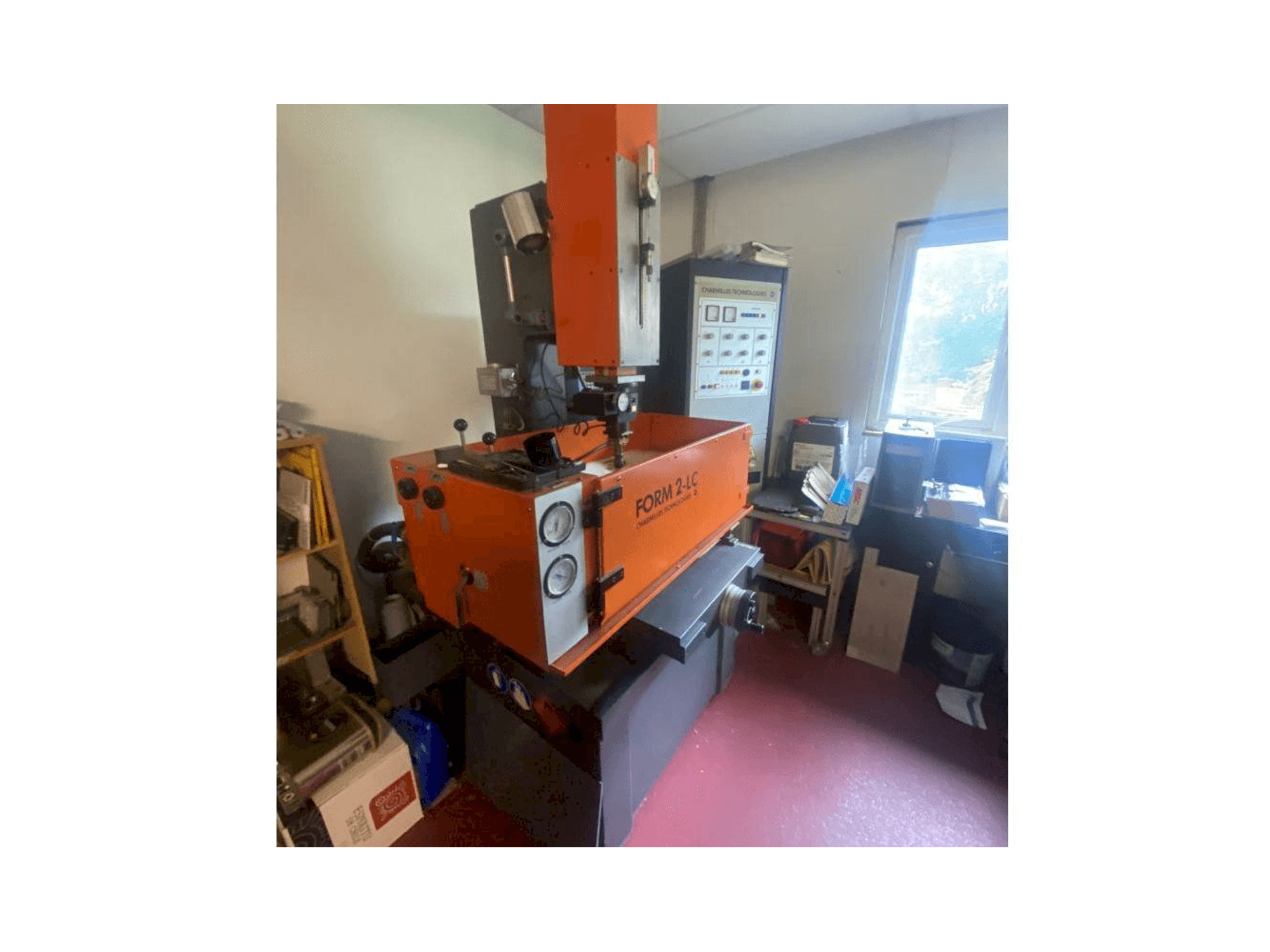 Widok z przodu maszyny CHARMILLES Form 2-LC