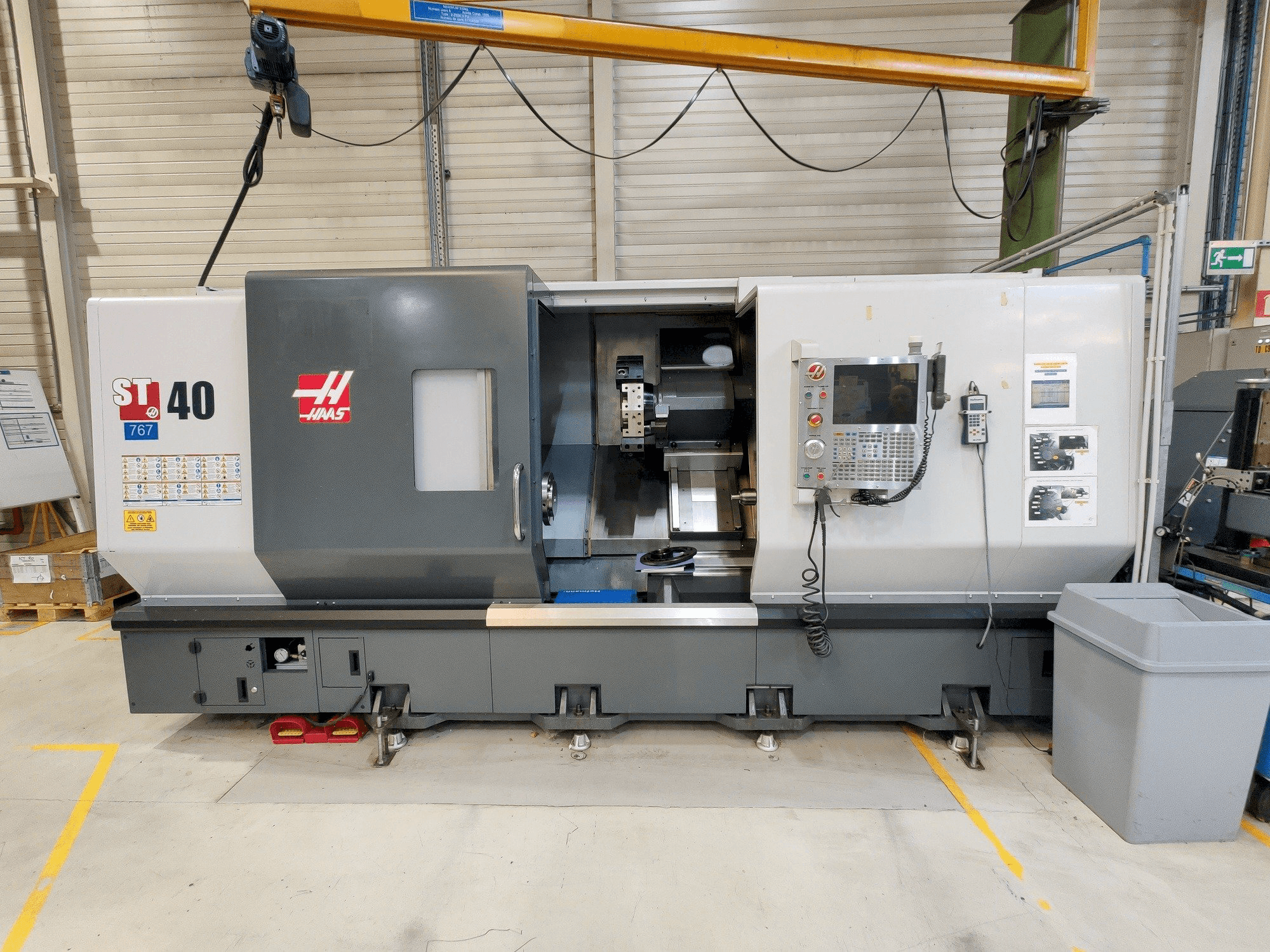 Widok z przodu maszyny HAAS ST-40