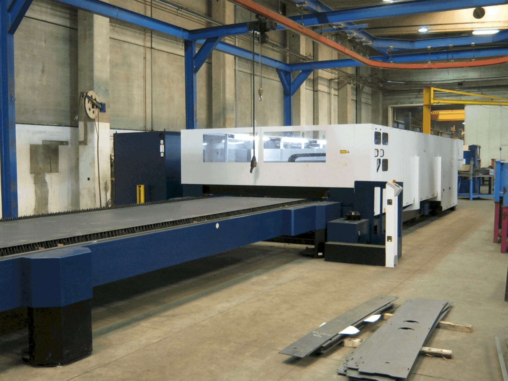 Widok z przodu maszyny TRUMPF TruLaser 3060