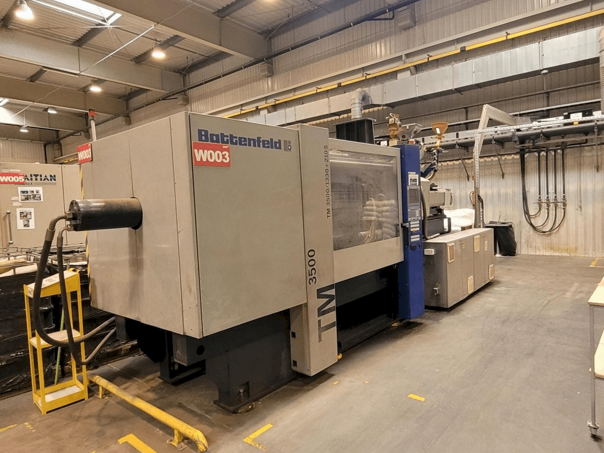 Widok z przodu maszyny Battenfeld TM 3500/1330+210S