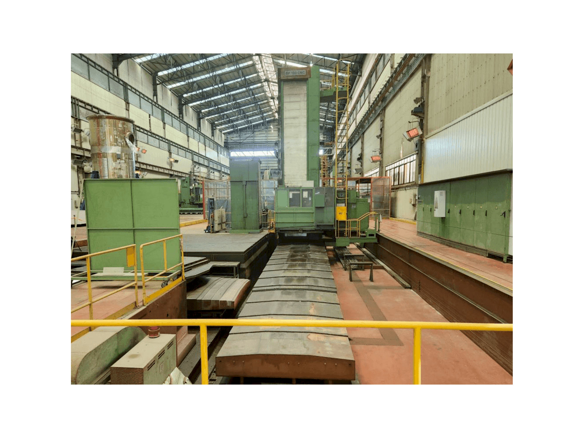 Widok z przodu maszyny WMW BP 160 CNC