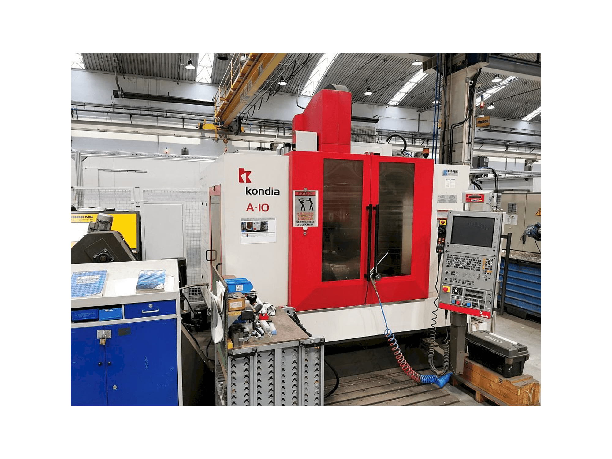 Widok z przodu maszyny KONDIA A10