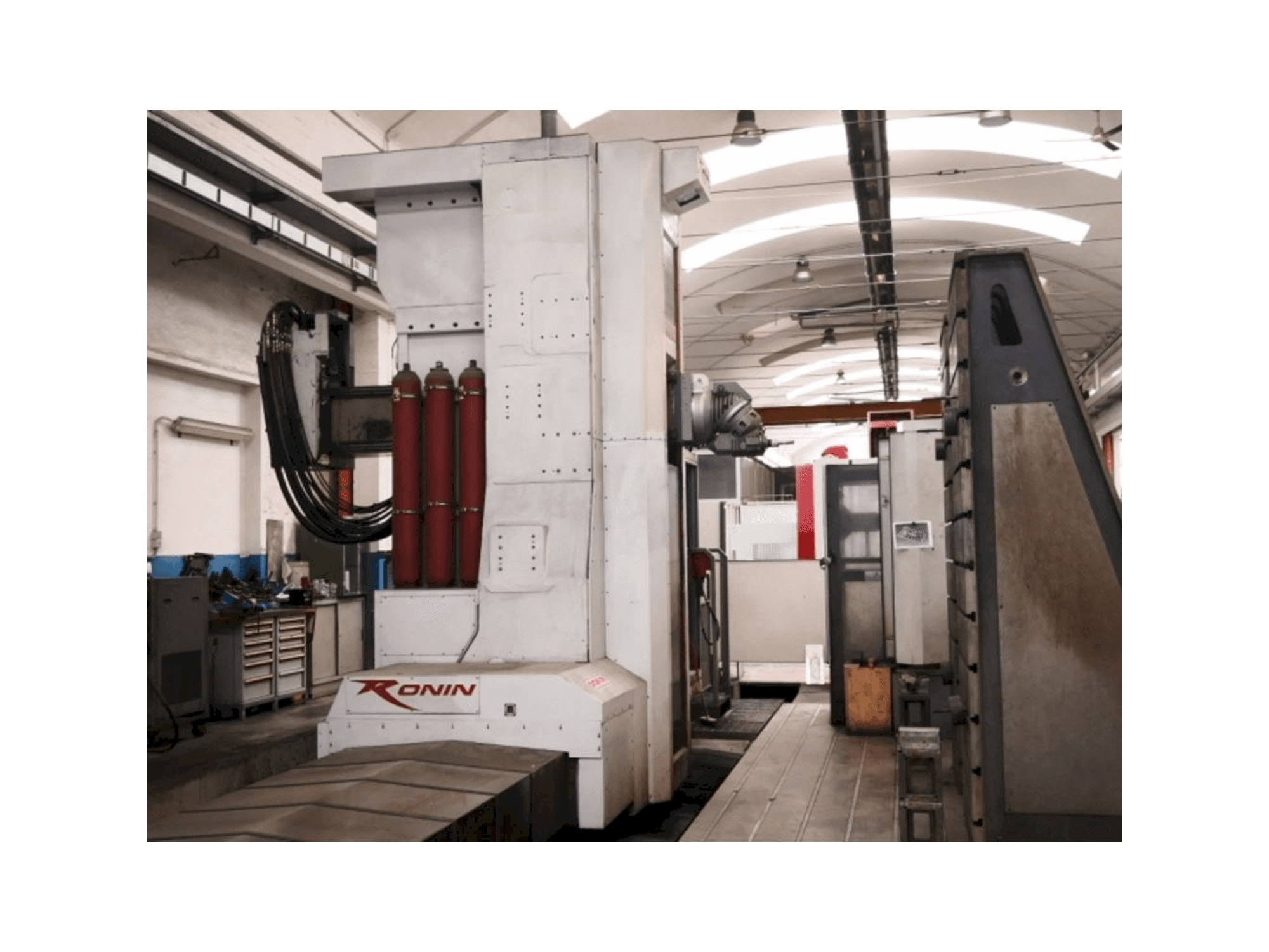 Widok z przodu maszyny FPT Ronin