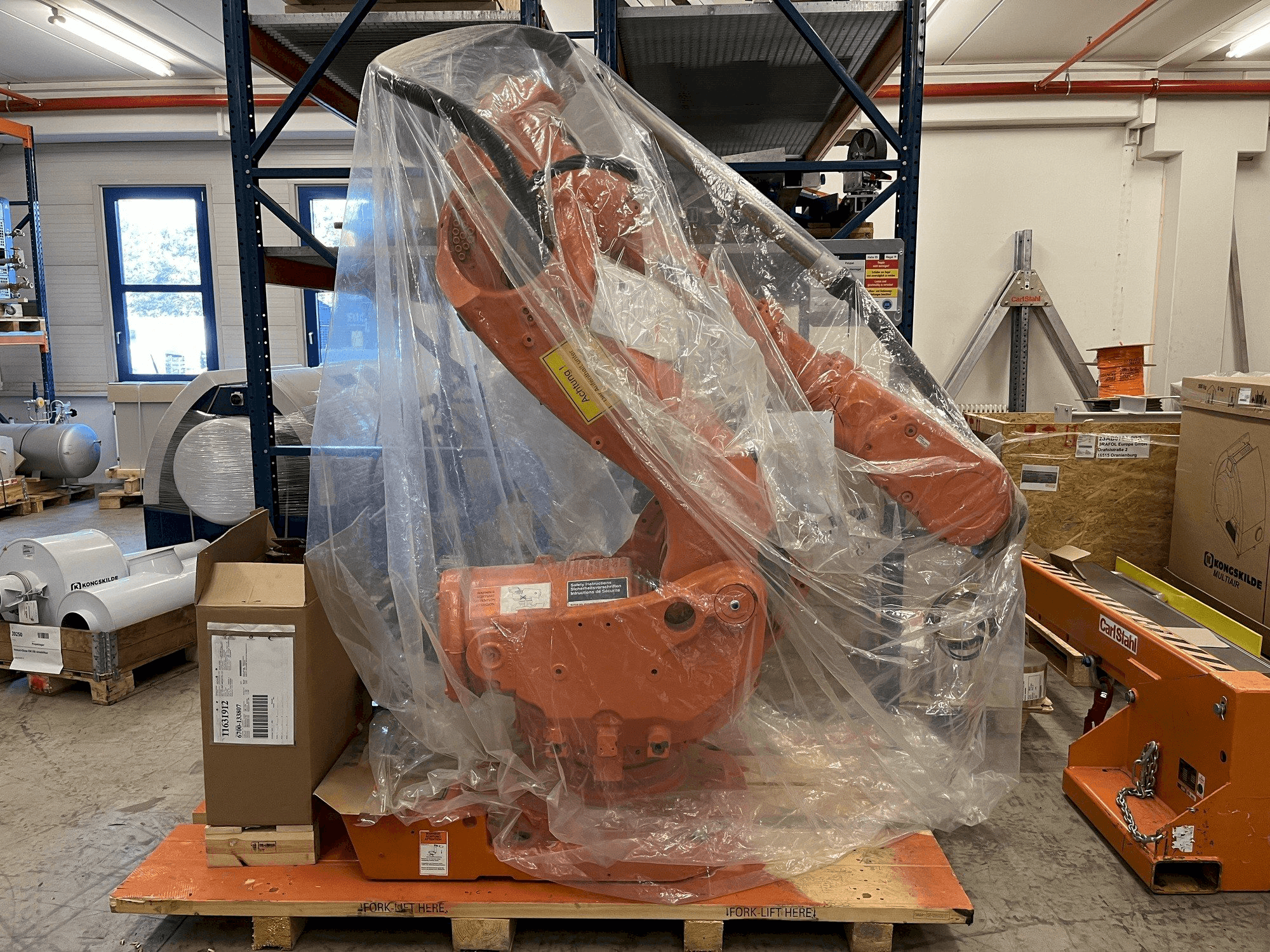 Widok z przodu maszyny ABB IRB 6600 M2004