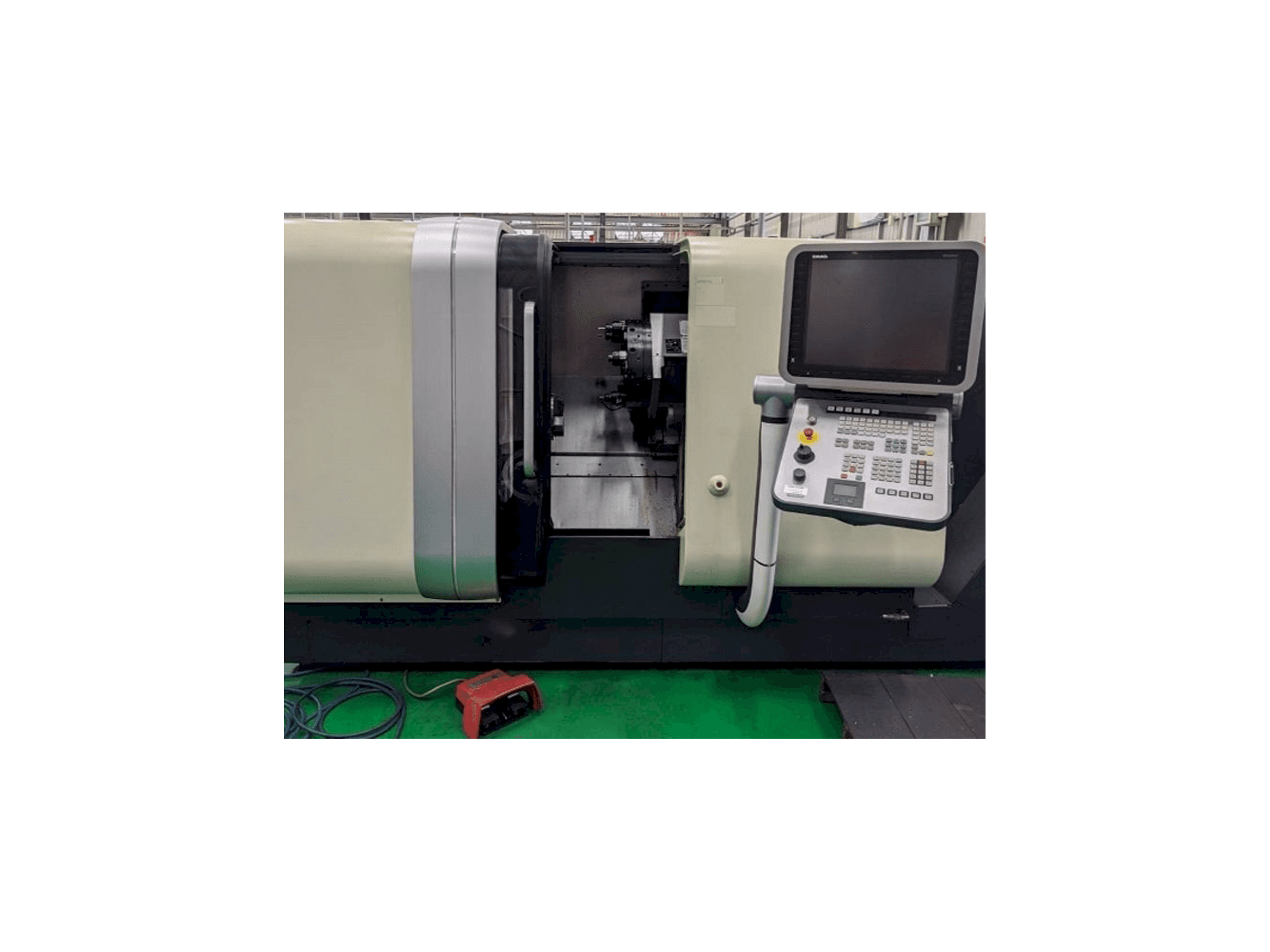 Widok z przodu maszyny Gildemeister CTX Alpha 300