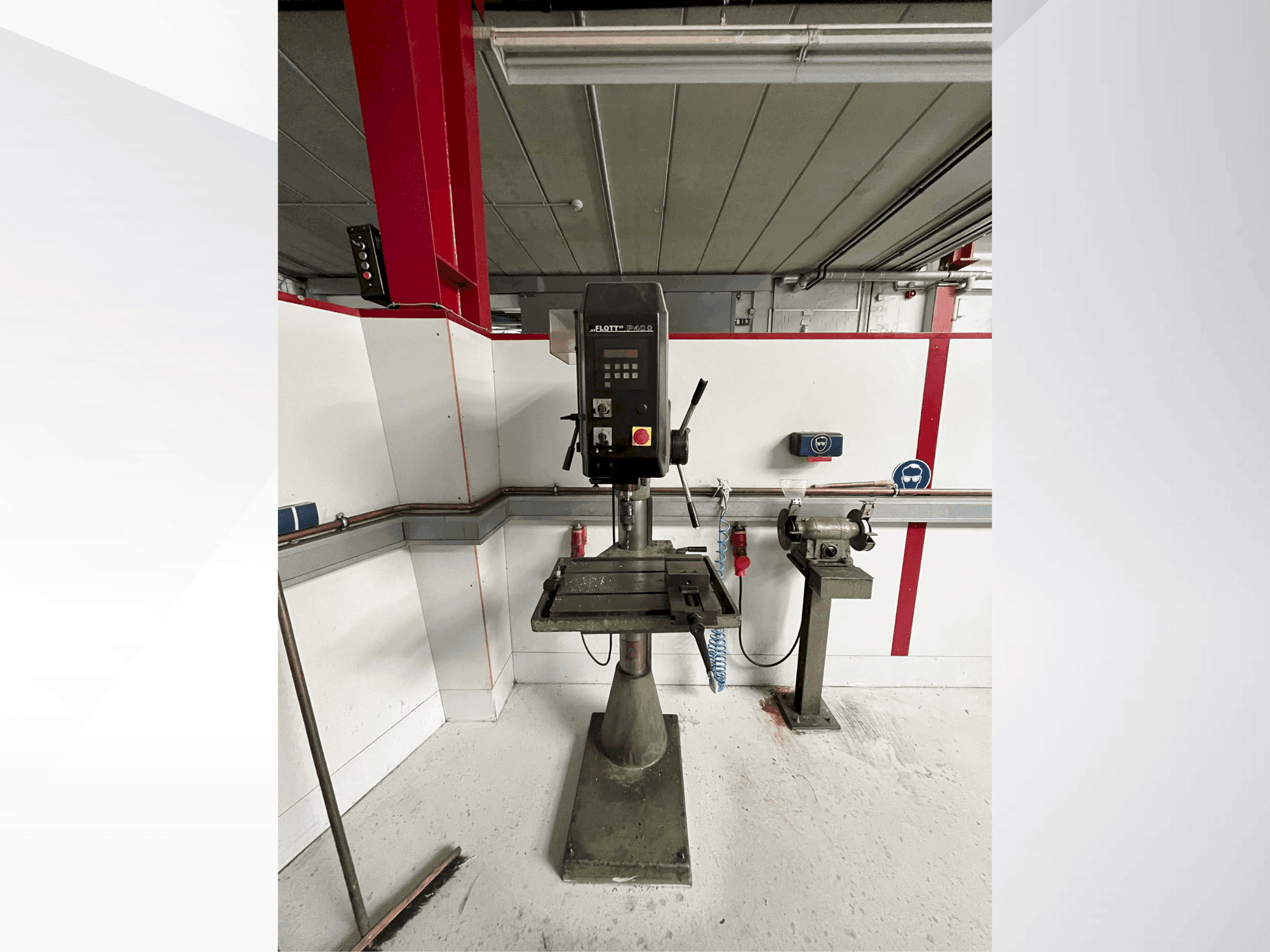 Widok z przodu maszyny Hahn+Kolb Flott P40