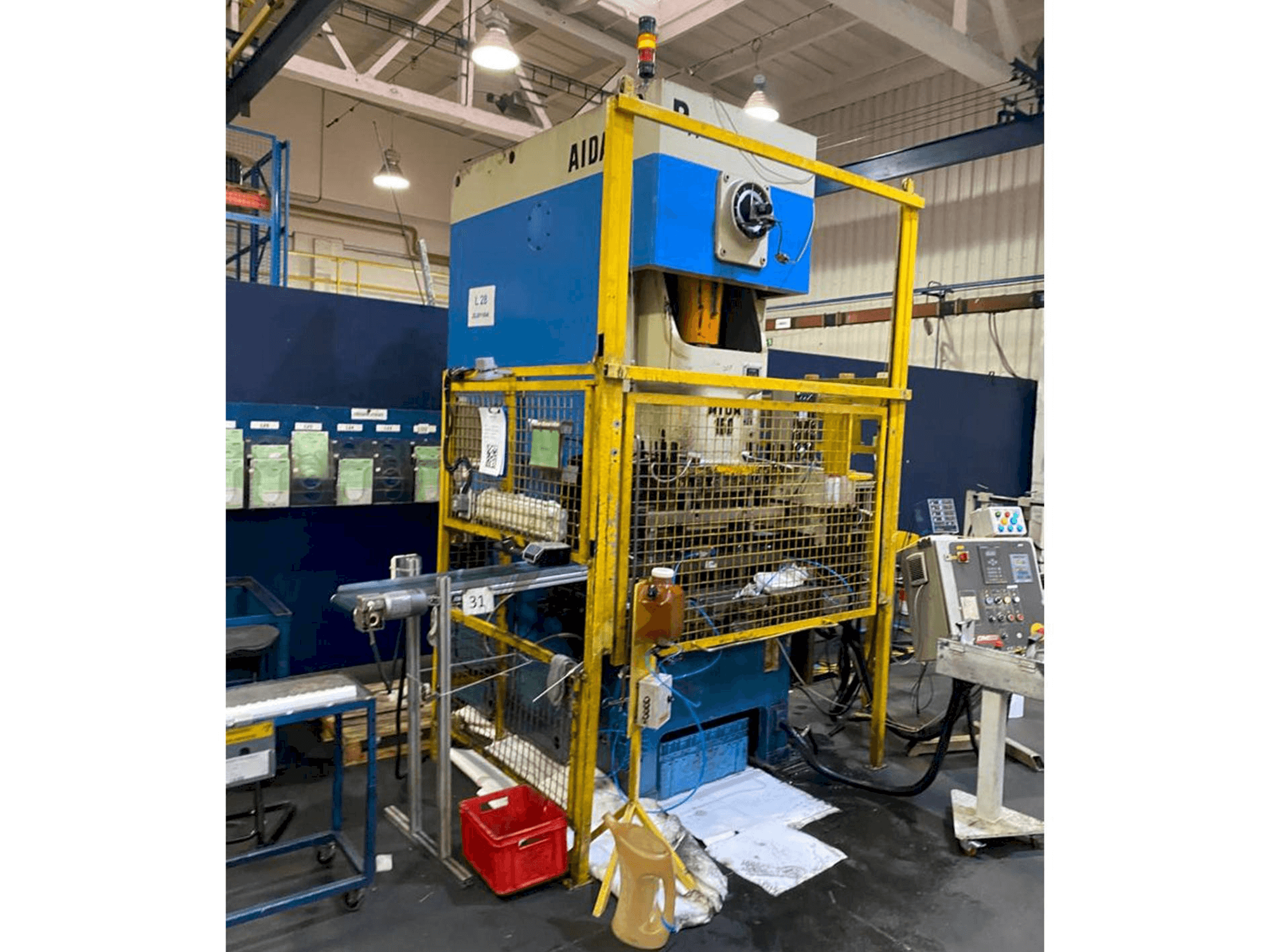 Widok z przodu maszyny AIDA NC 1-150