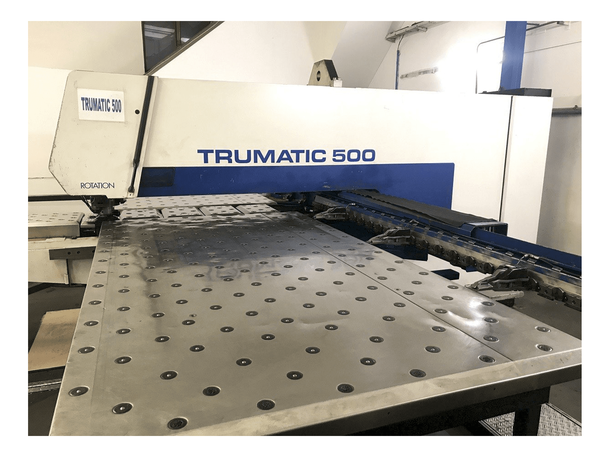 Widok z przodu maszyny Trumpf Trumatic 500R